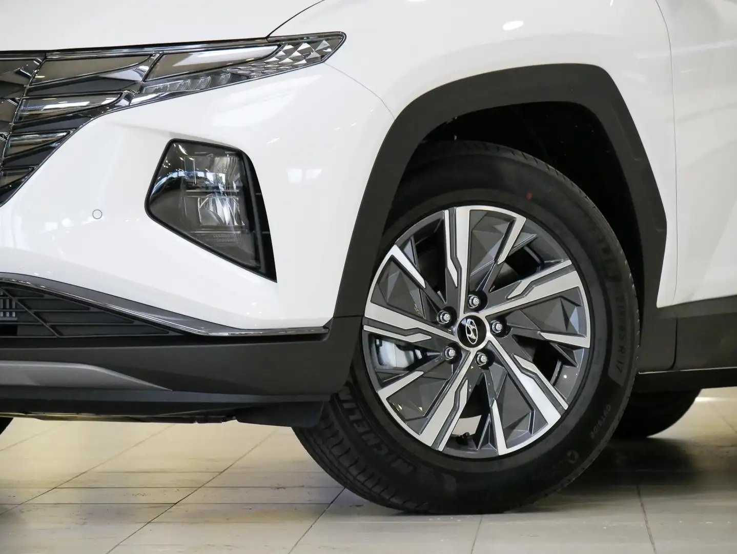 Hyundai TUCSON 1.6 T-GDI Trend Navi CarPlay Kamera White - 2