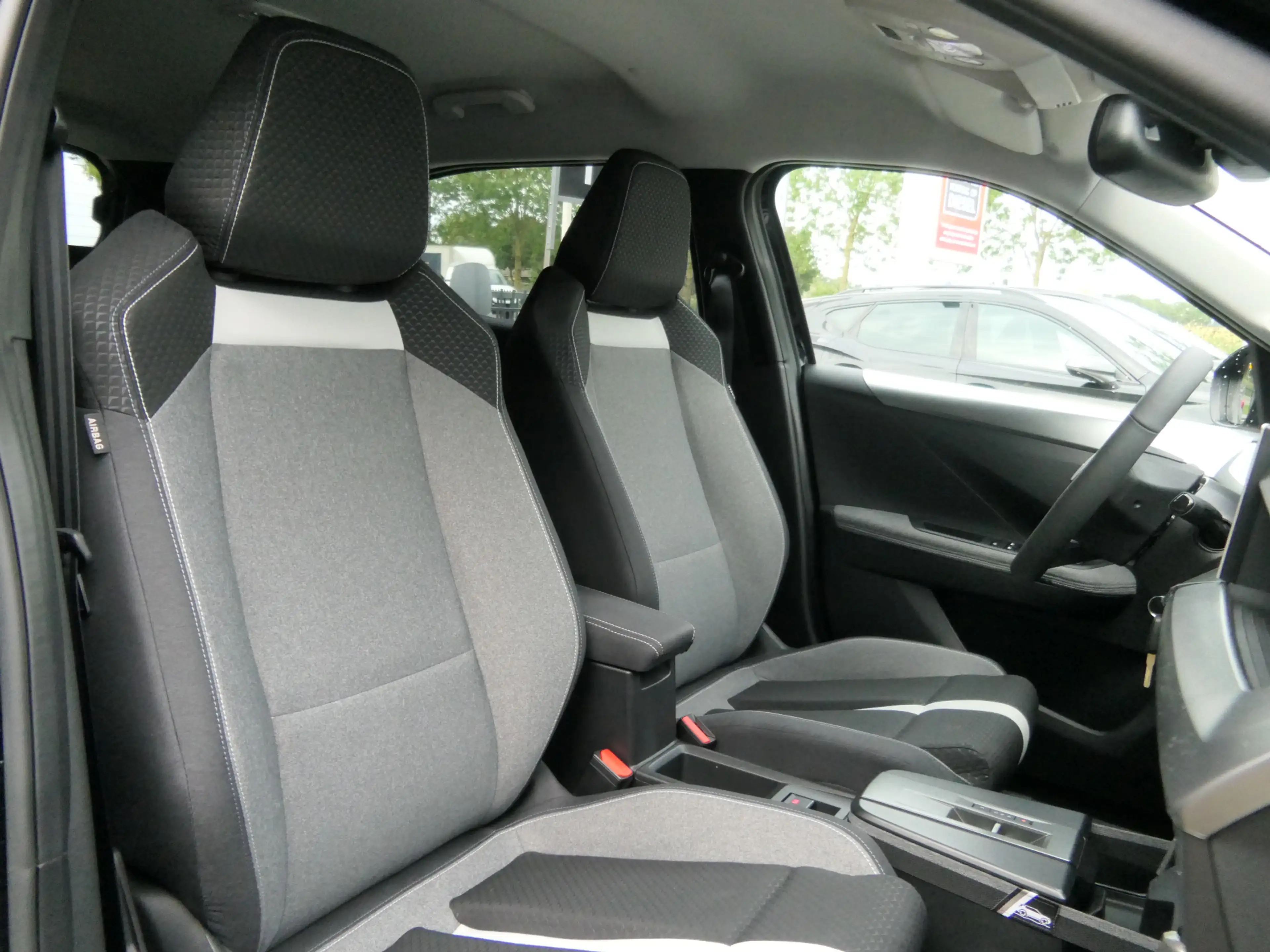 Opel Frontera Extended Range Electric GS 54 kWh | 100% elektrisc — photo 17