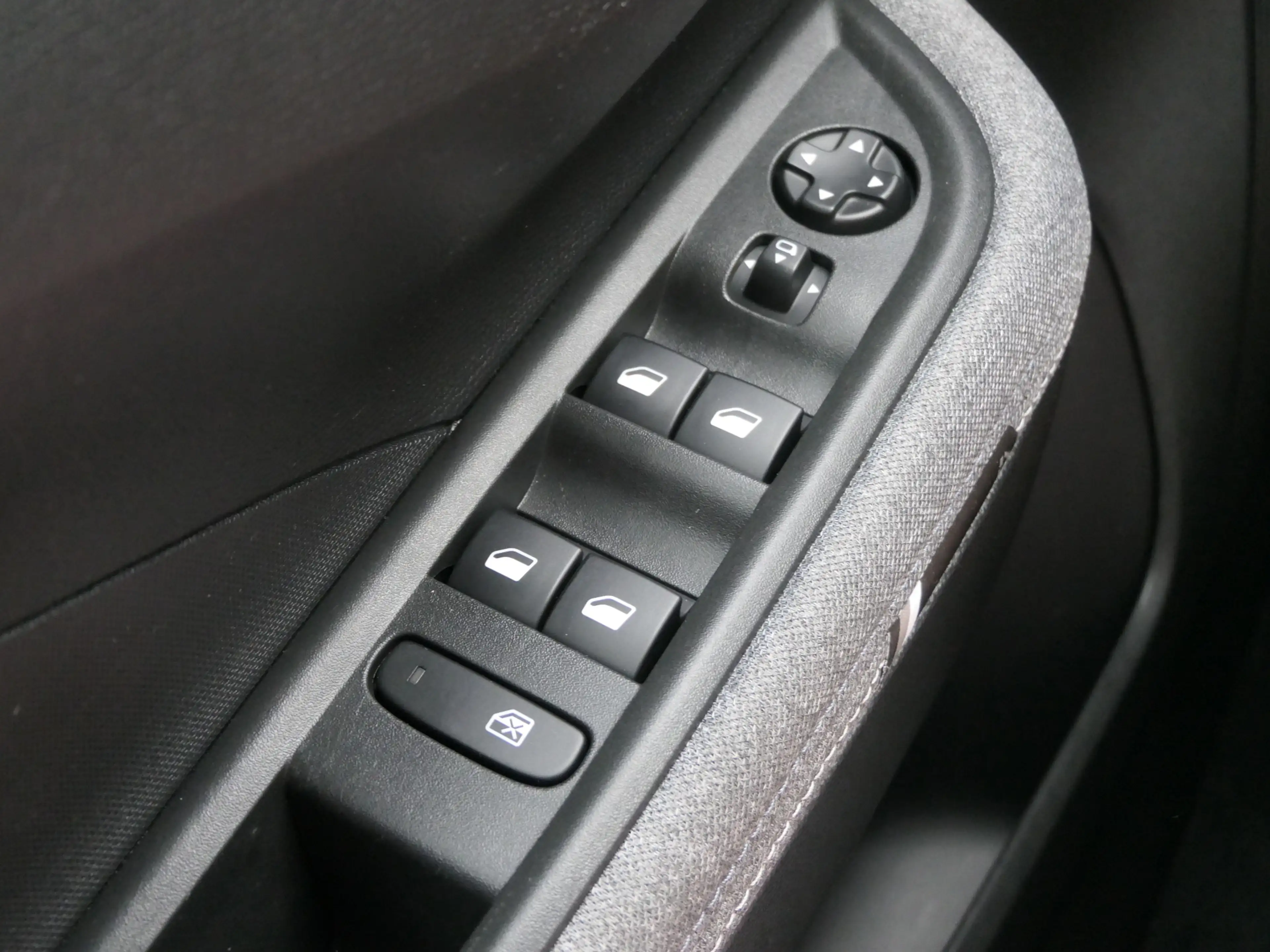 Opel Frontera Extended Range Electric GS 54 kWh | 100% elektrisc — photo 32