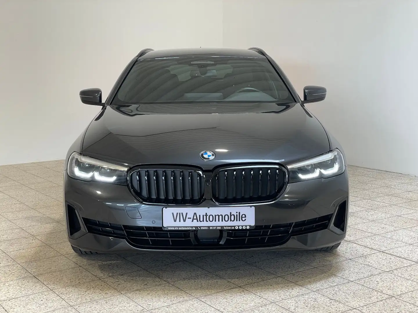BMW 520 d Touring LED*Sport-Lenk*AppleCar*R-CA M Grijs - 2