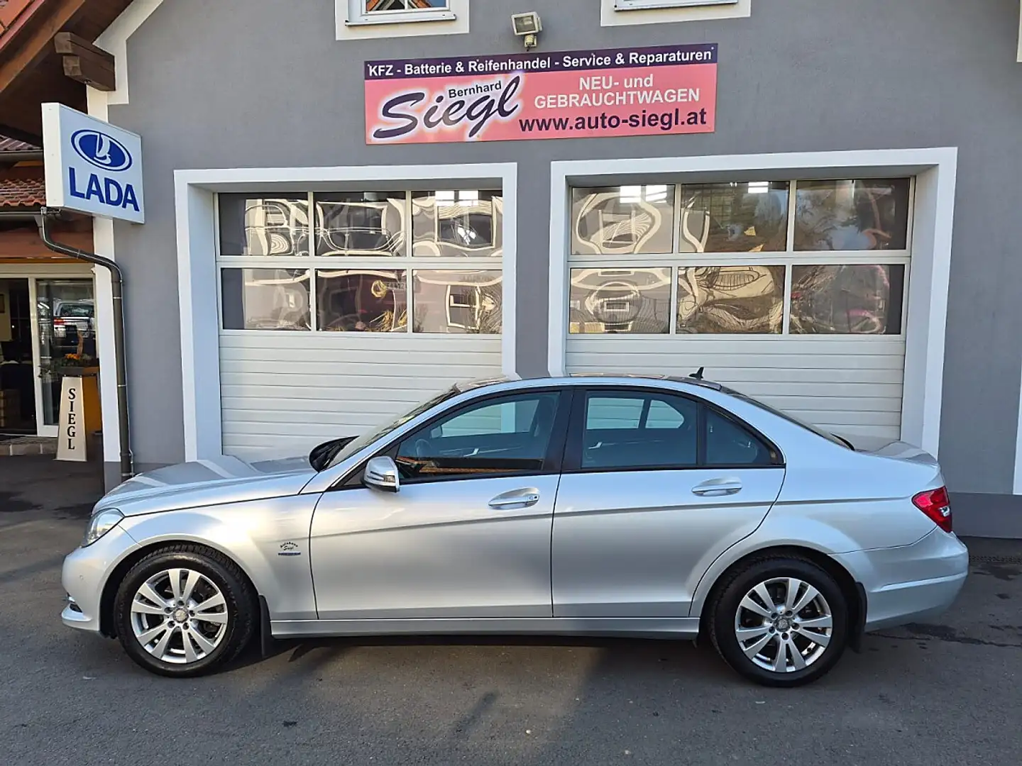 Mercedes-Benz C 180 CDI BlueEfficiency Aut. Schwarz - 1
