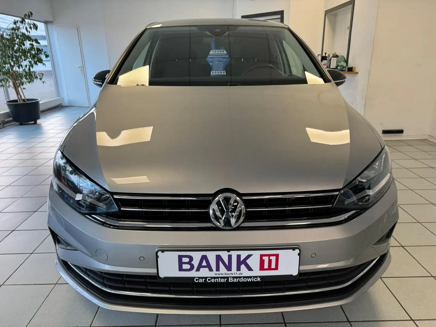 Volkswagen Golf Sportsvan VII IQ.DRIVE    **Automatik** Silber - 2