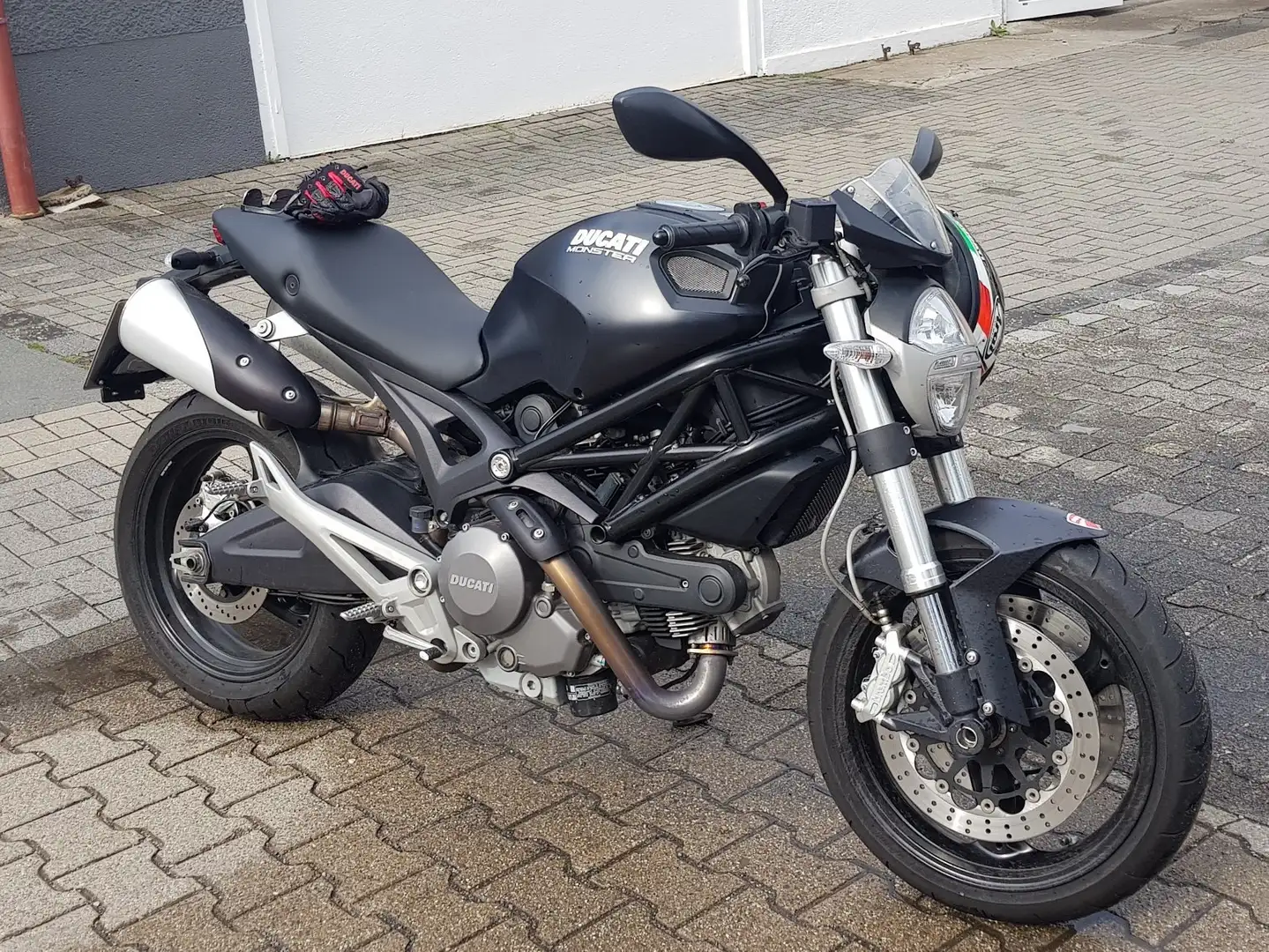 Ducati Monster 696 Negro - 1