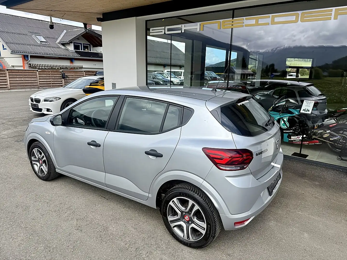 Dacia Sandero Essential SCe 65 Silber - 2