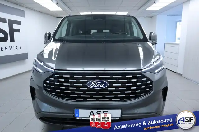 Ford Tourneo Custom view 3