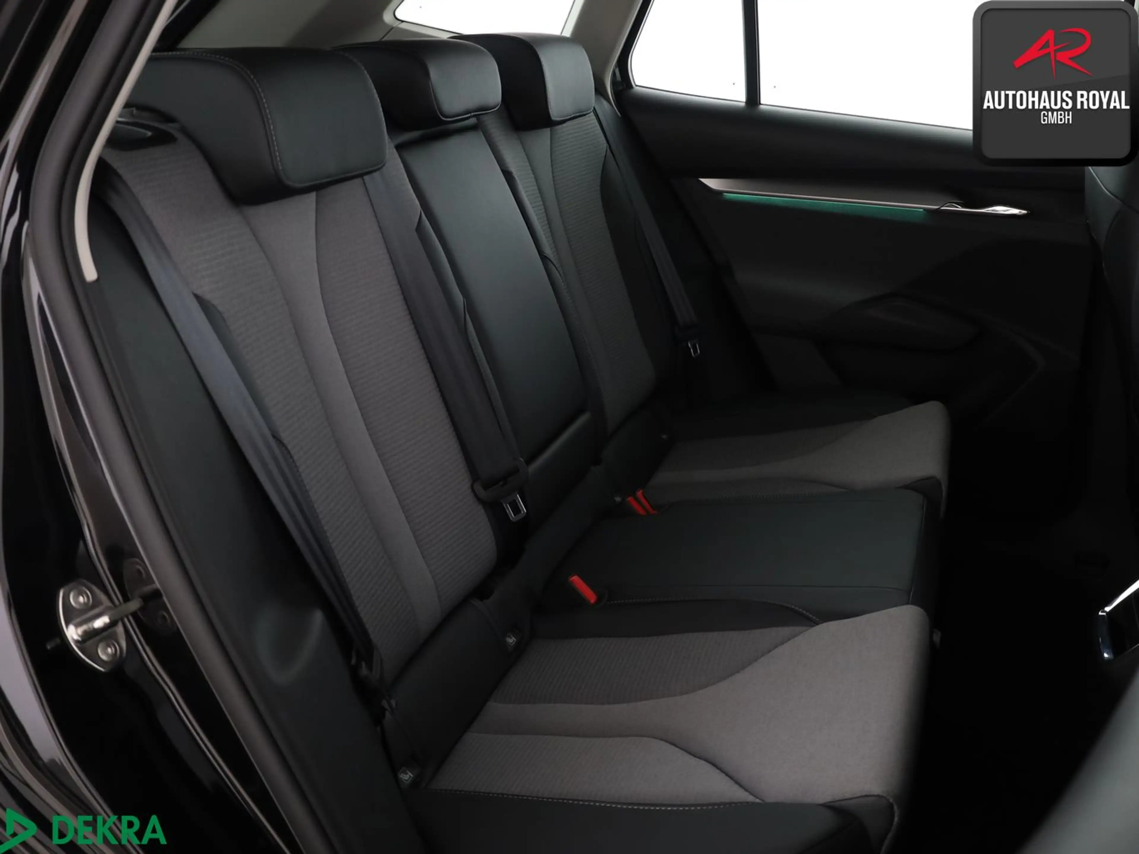 Skoda Enyaq 85 LOFT WÄRMEPUMPE,KEYLESS,KAMERA,1.HAND — photo 12