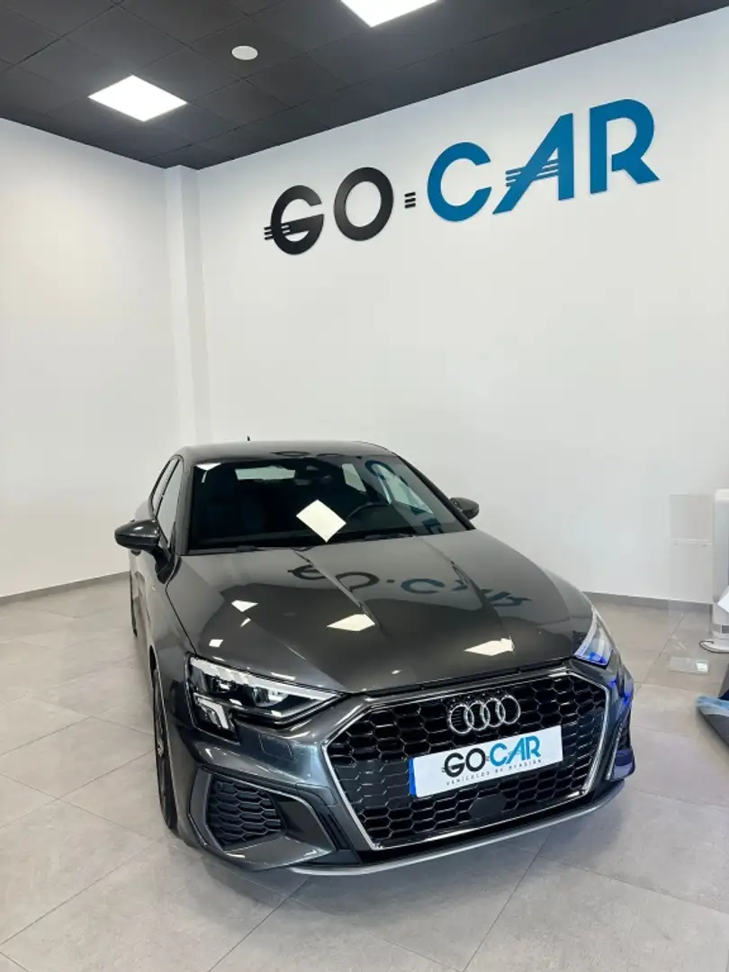 Audi A3 Sportback 35 TFSI S line S tronic Gris - 1