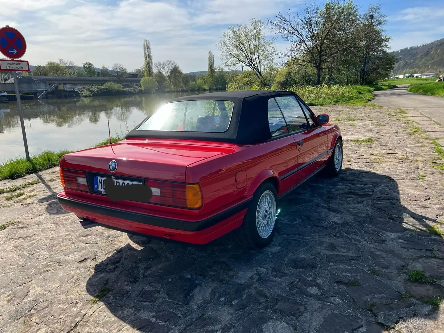 BMW 320 320i Червоний - 2