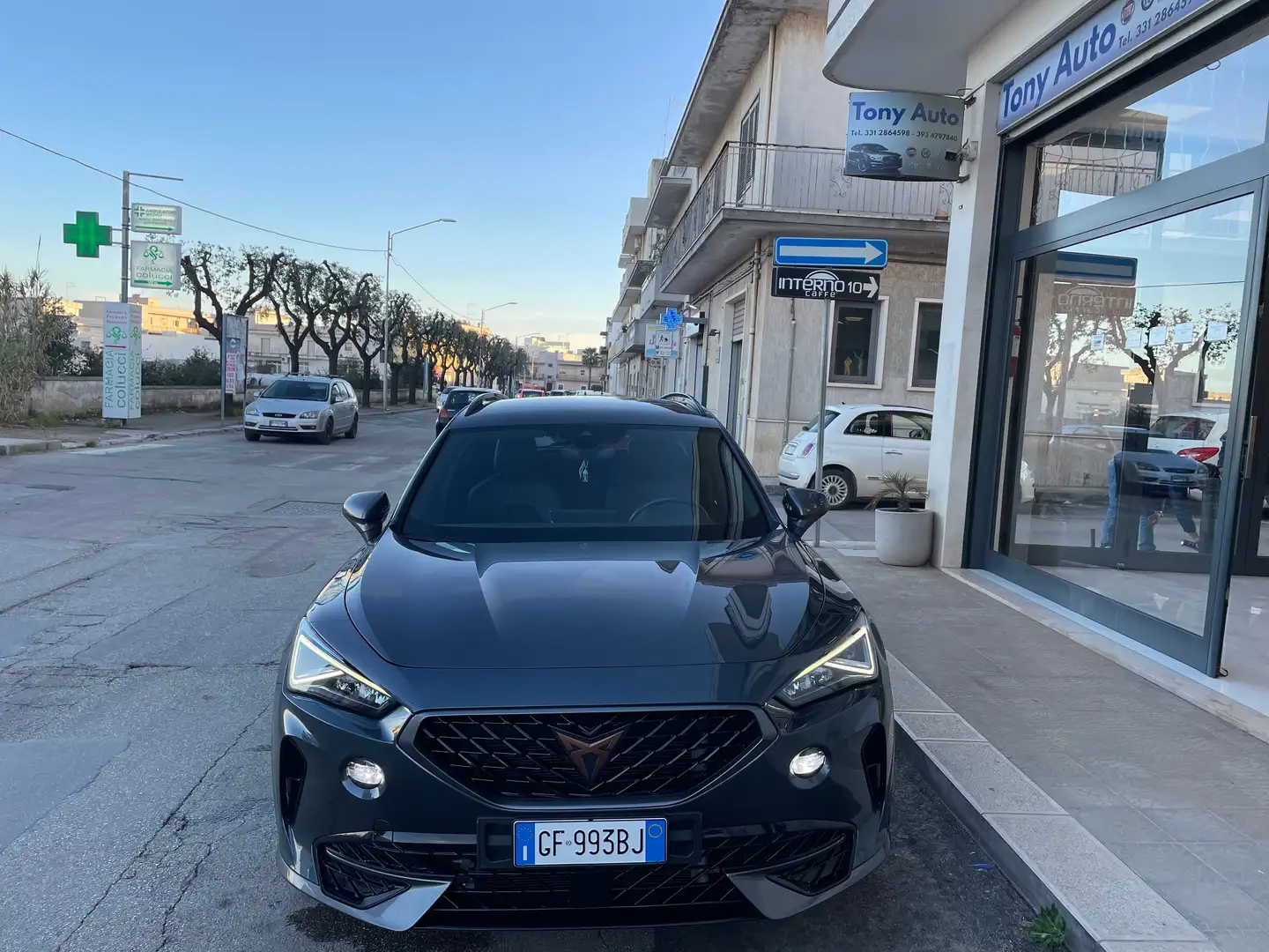 CUPRA Formentor 4drive VIRTUAL COCKPIT,TELECAMERA,APPLE CARPLAY Gris - 2