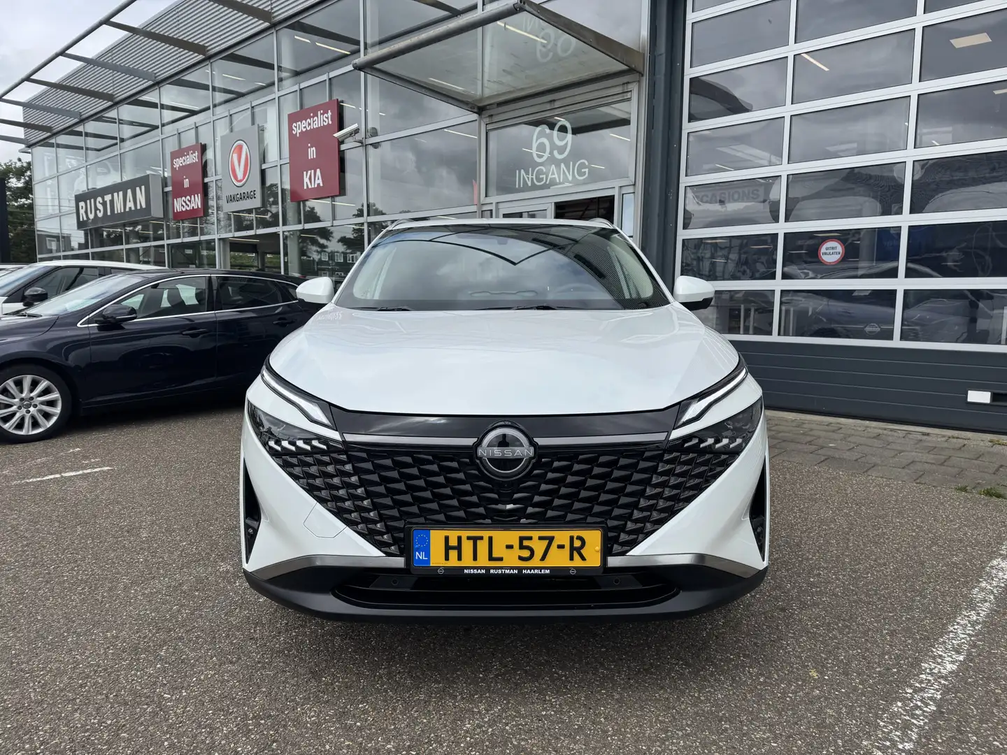Nissan Qashqai 1.3 MHEV Xtronic N-Connecta Cold pack Wit - 2