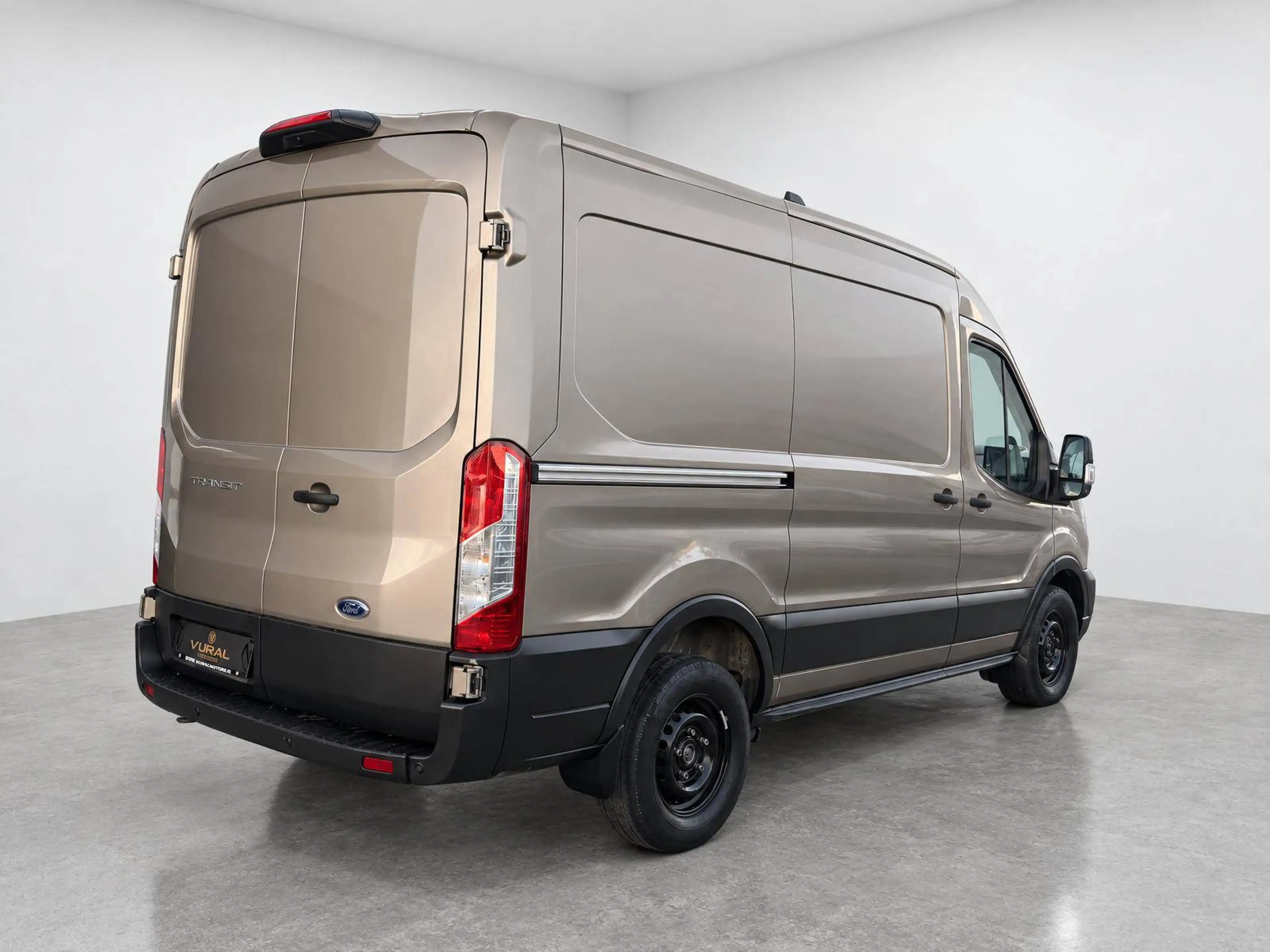 Ford Transit 2.0 EcoBlue Diesel 131 PS, 5531mm 2550mm 5-türig, Schaltgetriebe 6g, Frontantrieb — photo 9
