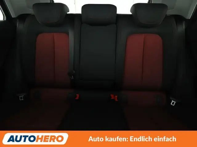 Audi Q2 view 15