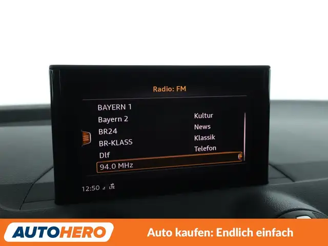 Audi Q2 view 21