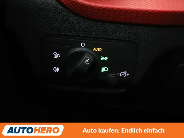 Audi Q2 view 25