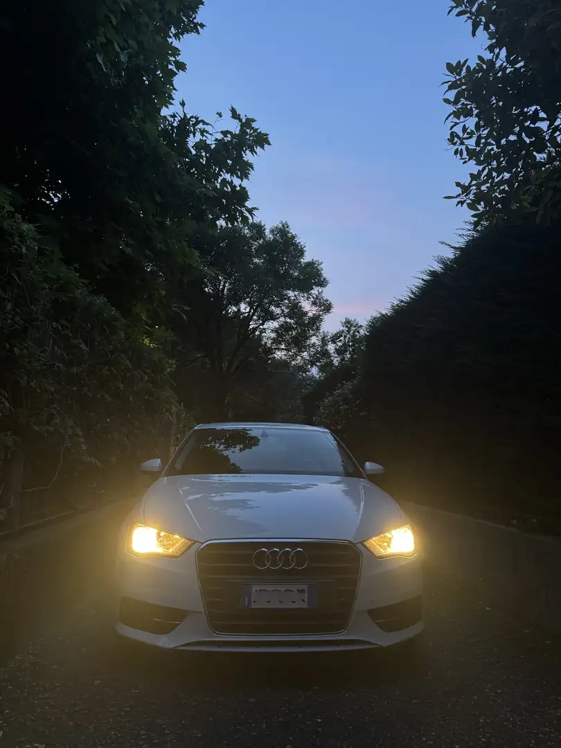 Audi A3 attraction Bianco - 1