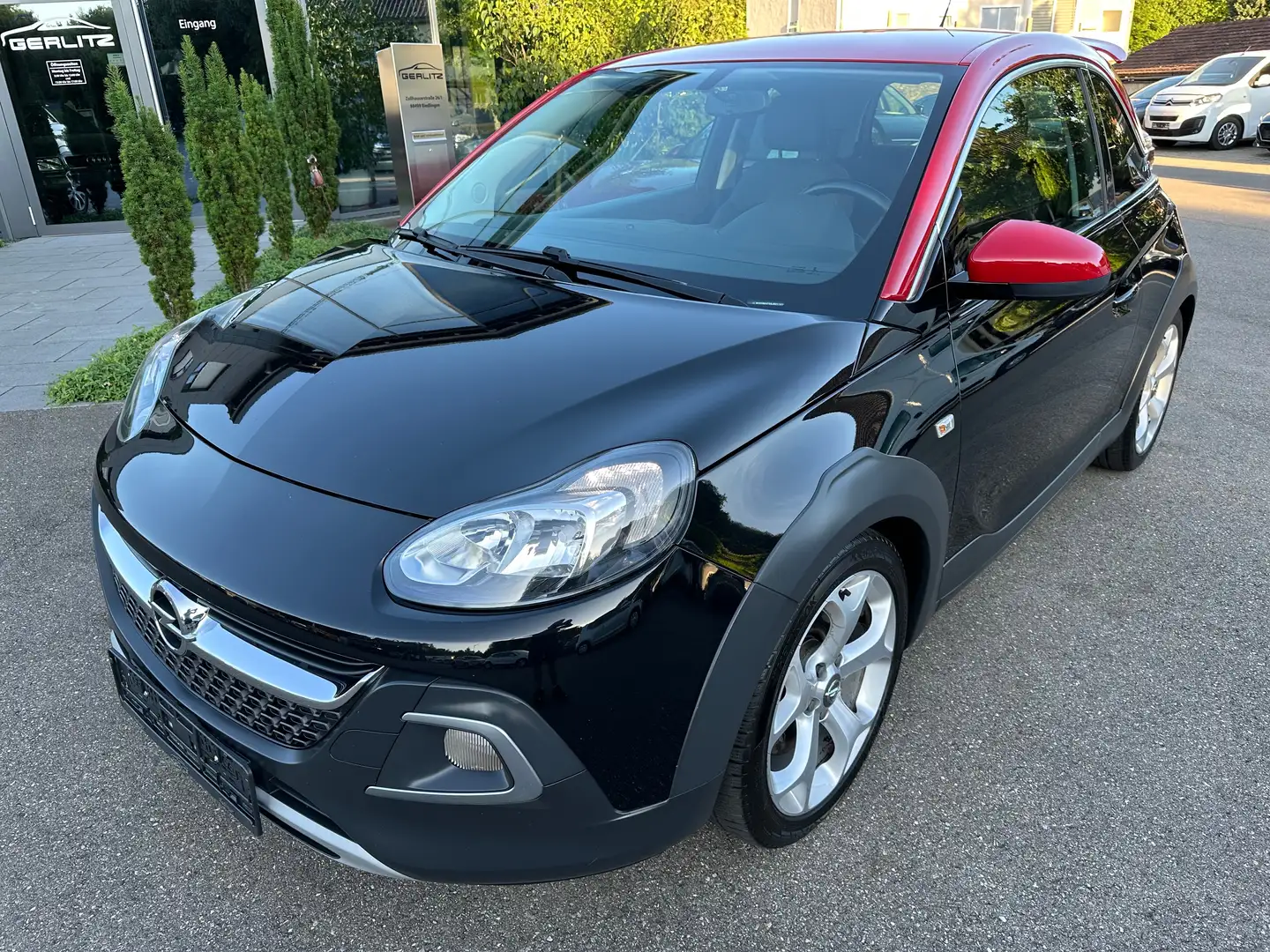 Opel Adam Rocks S Navi/Tempomat/Klima/Alu/6-Gang Zwart - 1