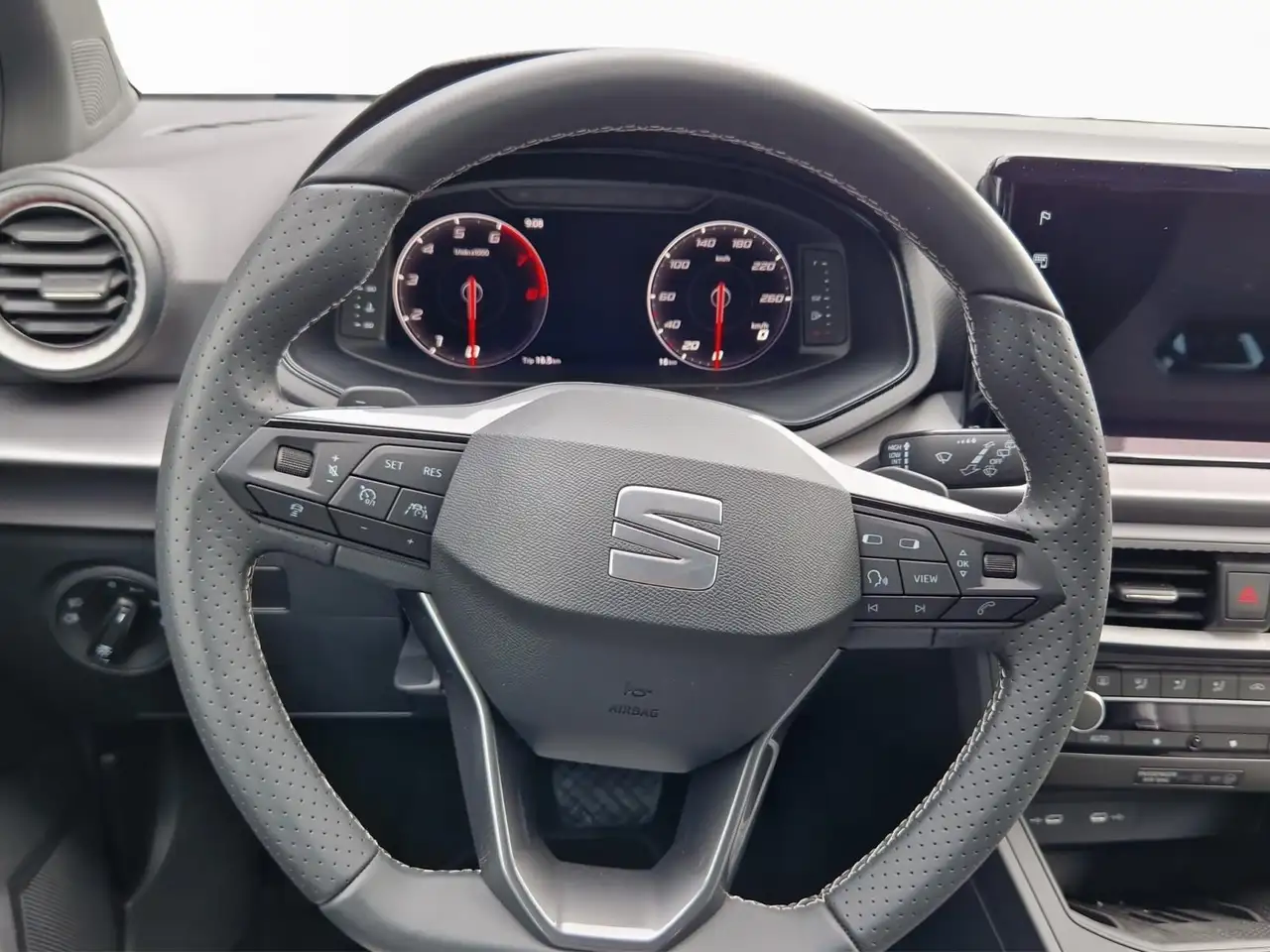 SEAT Ibiza 2026 — фото 10