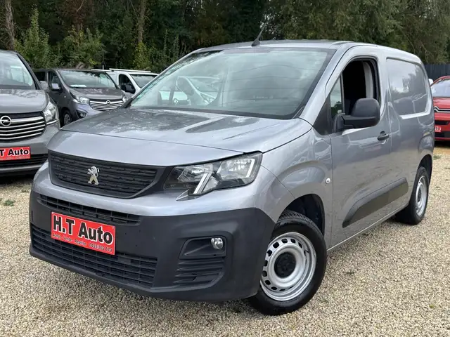 Peugeot Partner 1.2i/Utilitaire/3 places/Airco/Gps