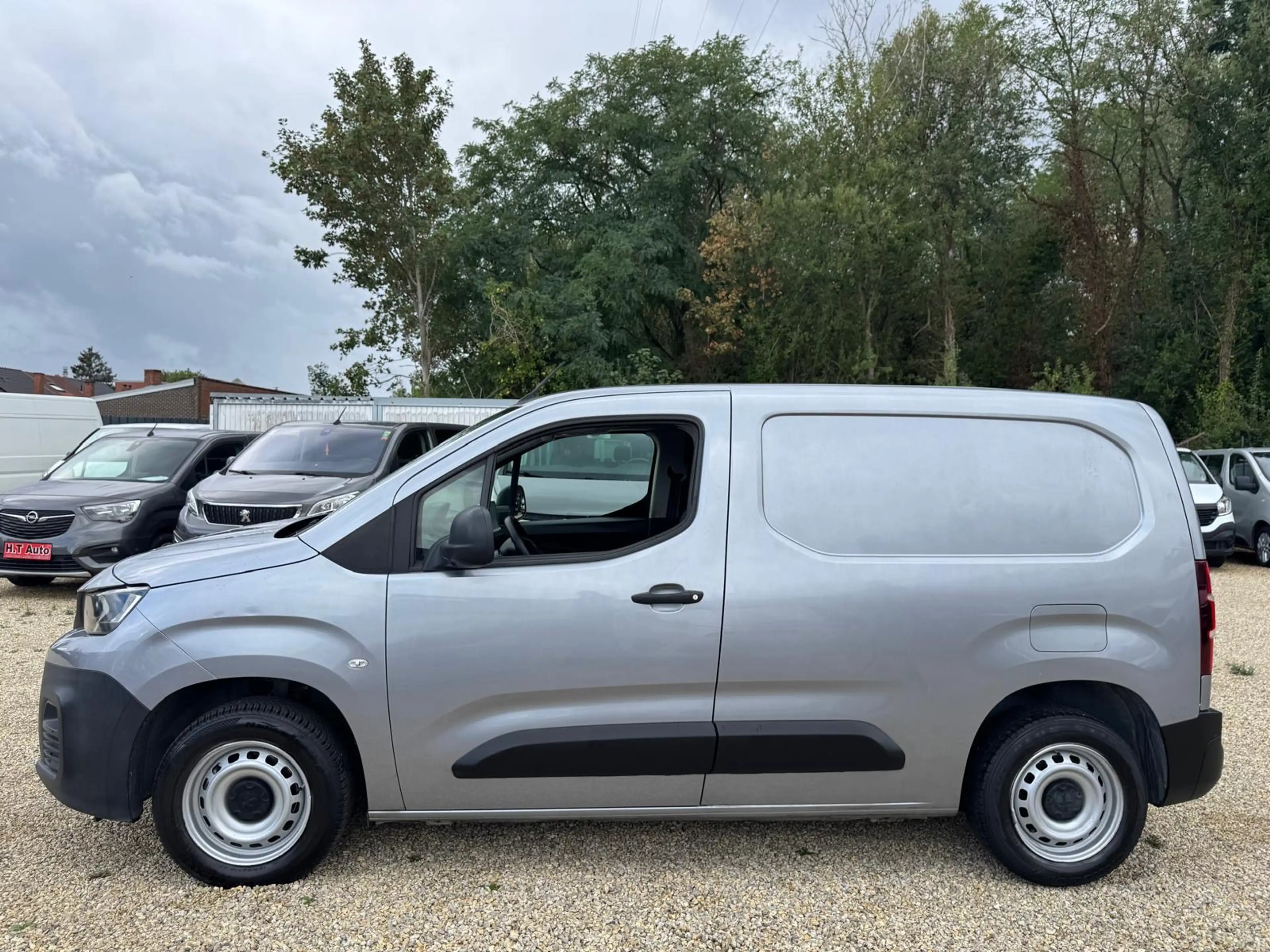 Peugeot Partner 1.2i/Utilitaire/3 places/Airco/Gps — photo 4