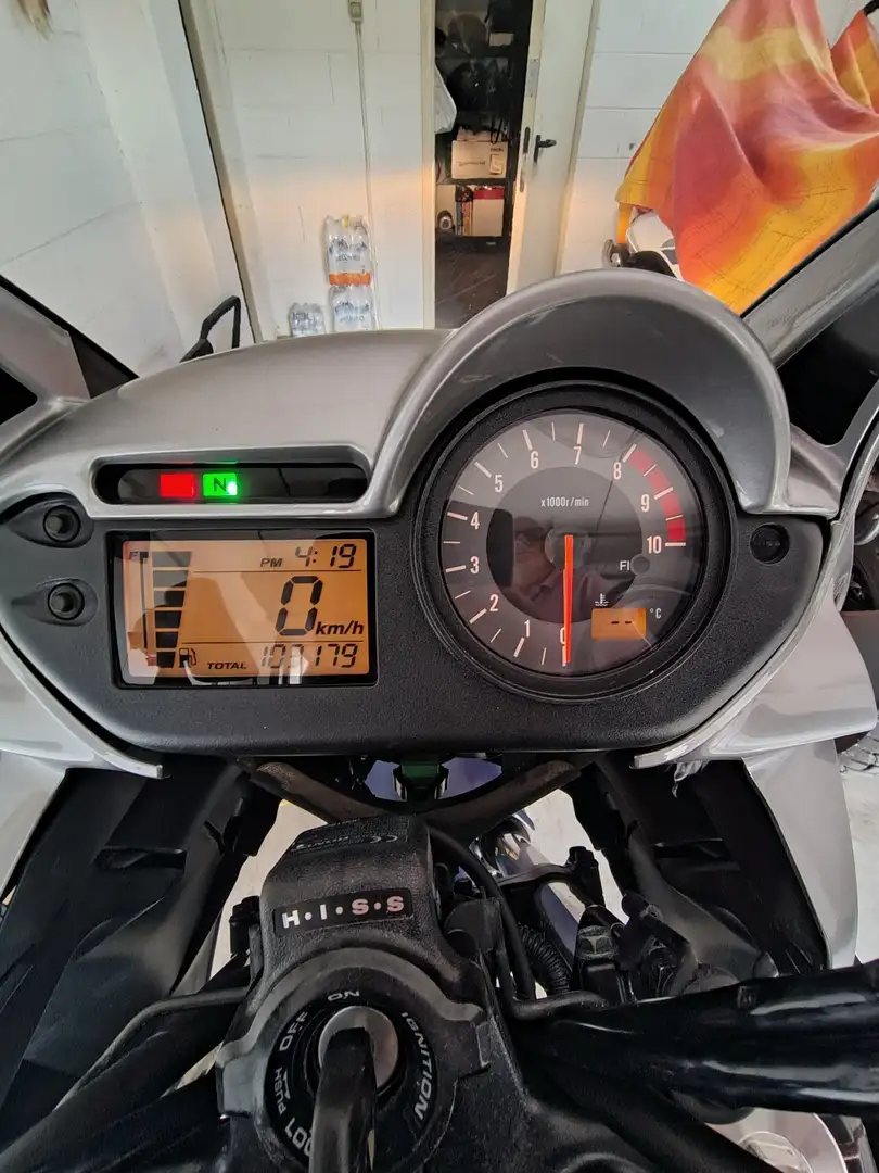 Honda Transalp di serie e cupolino aggiuntivo Modrá - 2