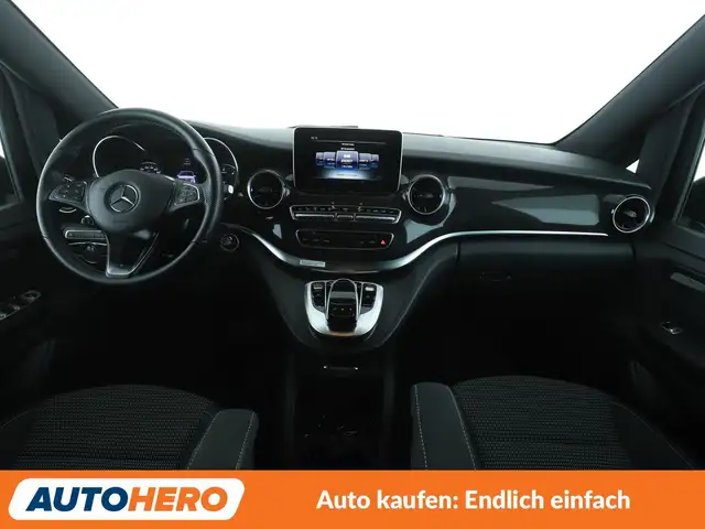 Mercedes-Benz V-Class view 12