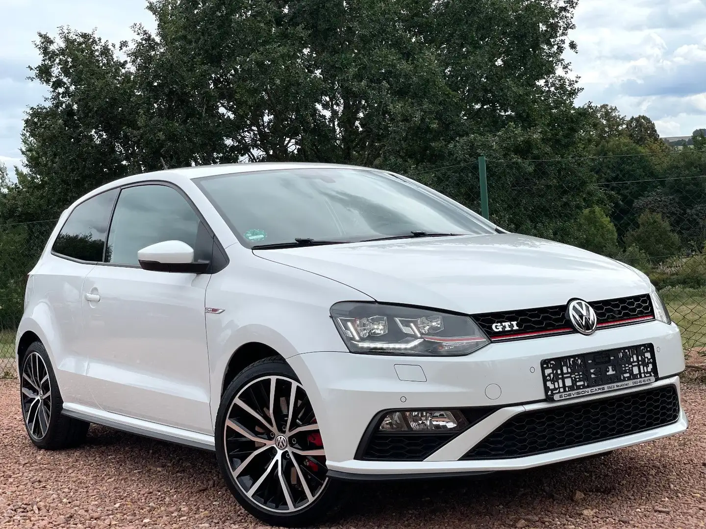 Volkswagen Polo V GTI 1.8 T*Automatik*LED*SHZ*TÜV Weiß - 1