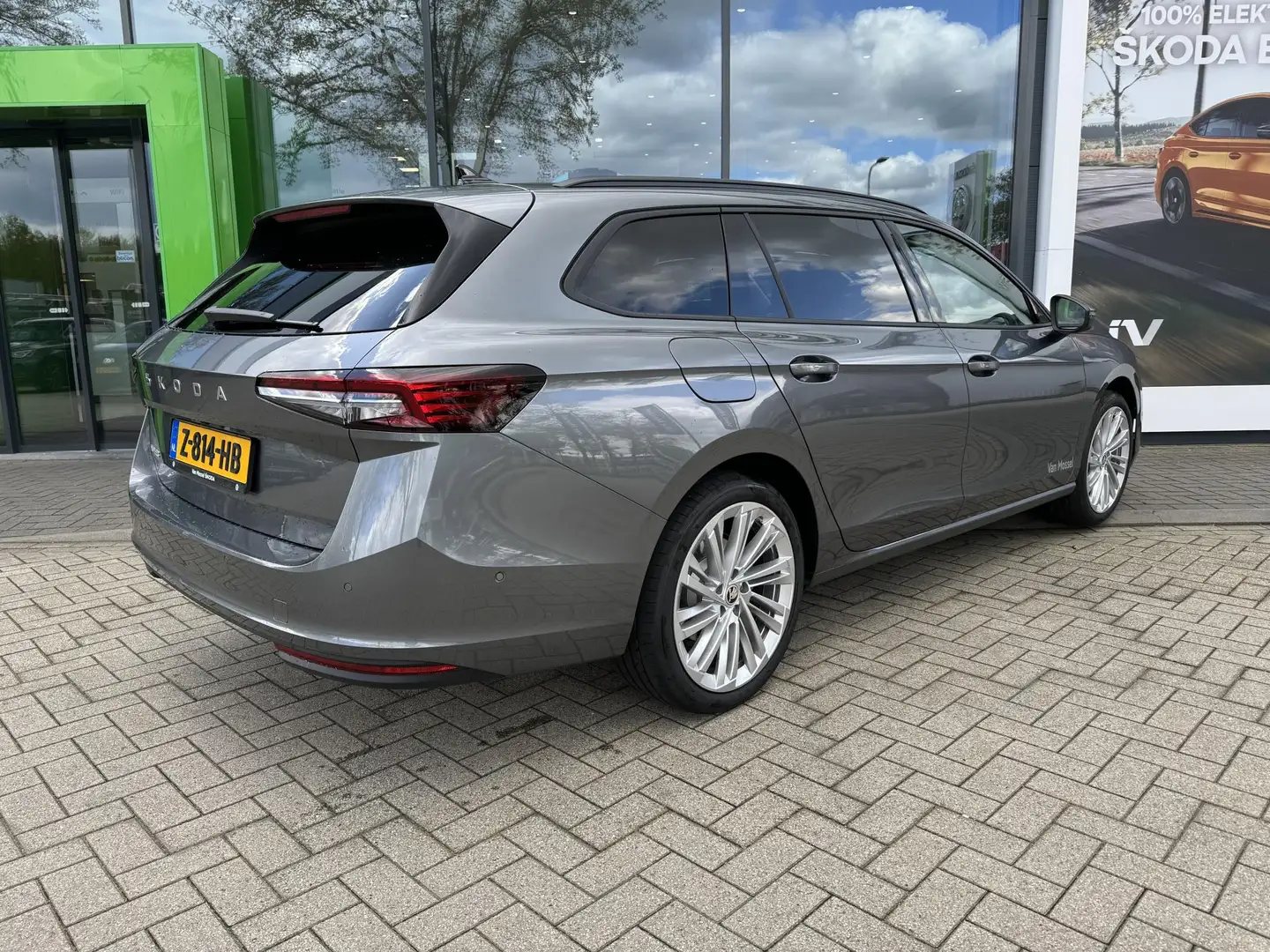 Skoda Superb Combi 1.5 TSI MHEV First Edition | Demonstratievoe Grijs - 2