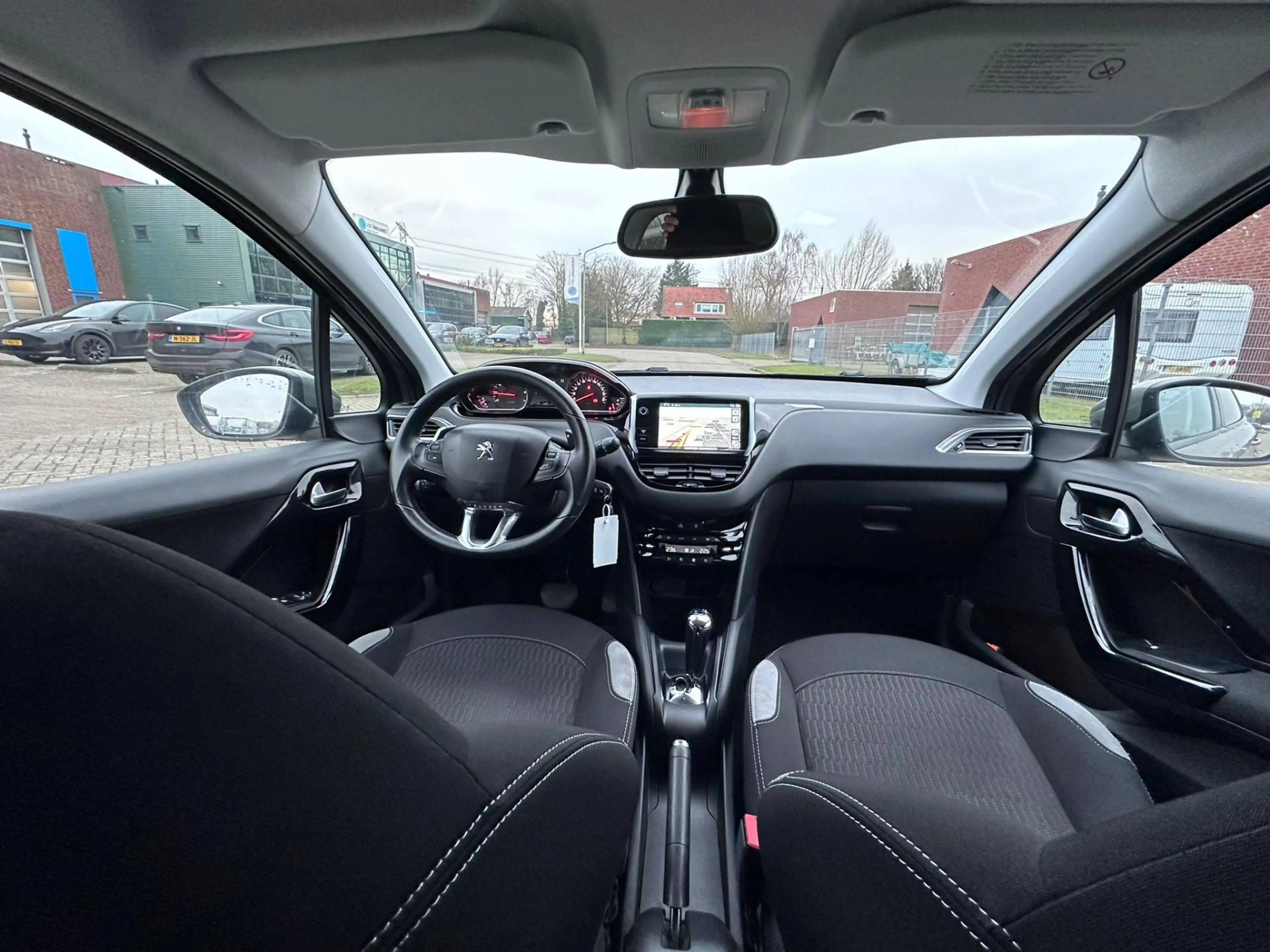 Peugeot 208 1.2 e-VTi Style 5DR*Automaat*Navigatie*Dealer onde — photo 4