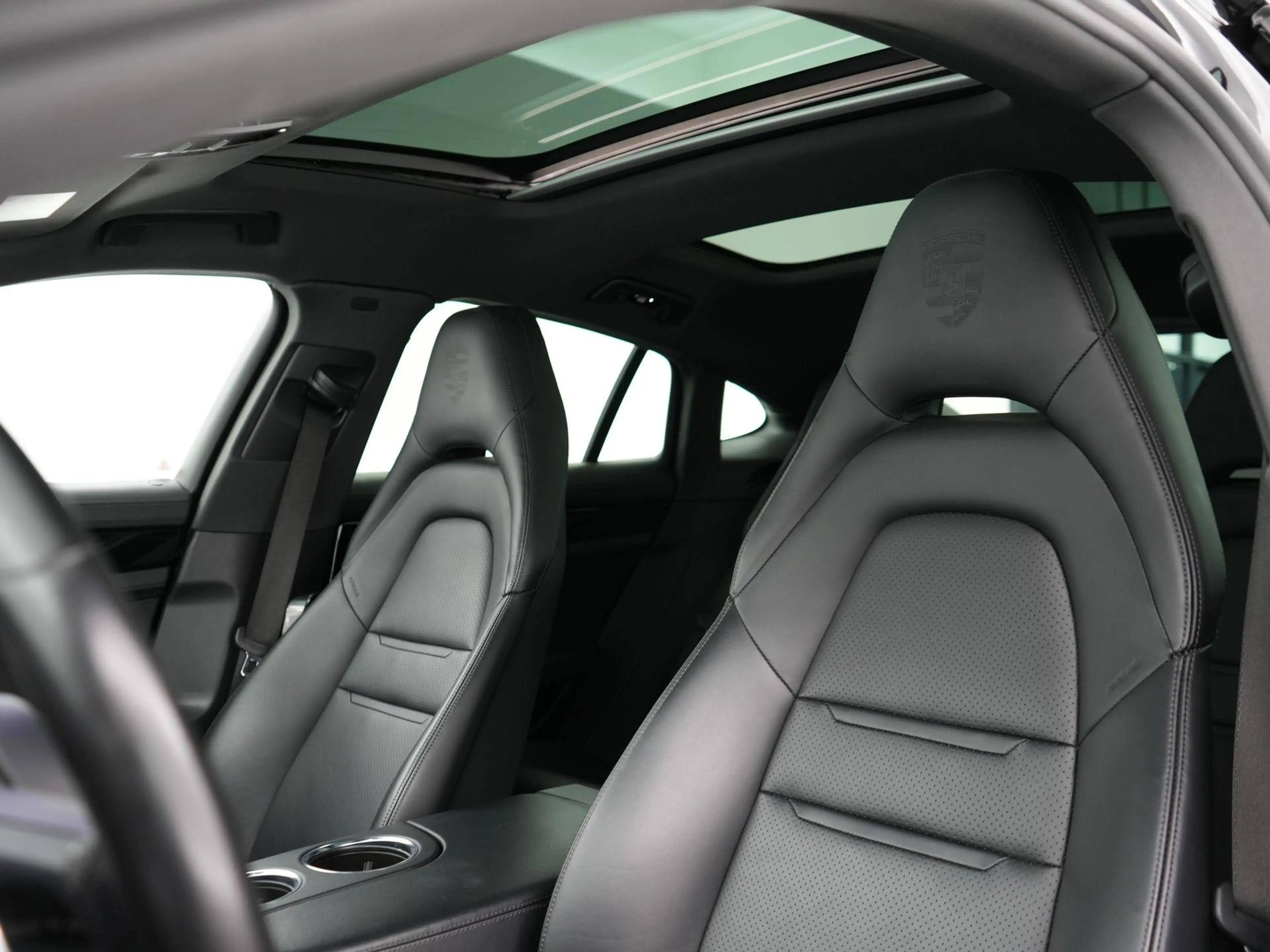 Porsche Panamera 2.9 4 E-Hybrid — photo 12
