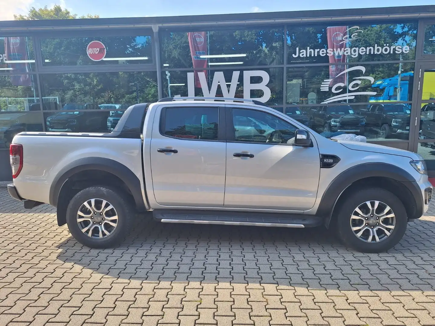 Ford Ranger Wildtrak 3,2 Doka 4x4 AHK 3,5t Rollo Diff Silber - 2