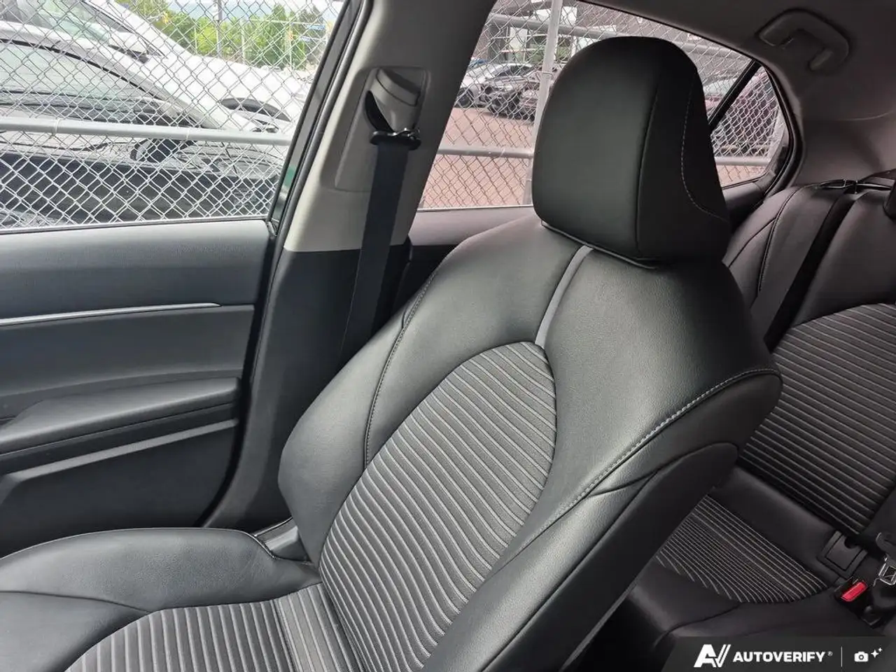 Toyota Camry снимка Toyota Camry