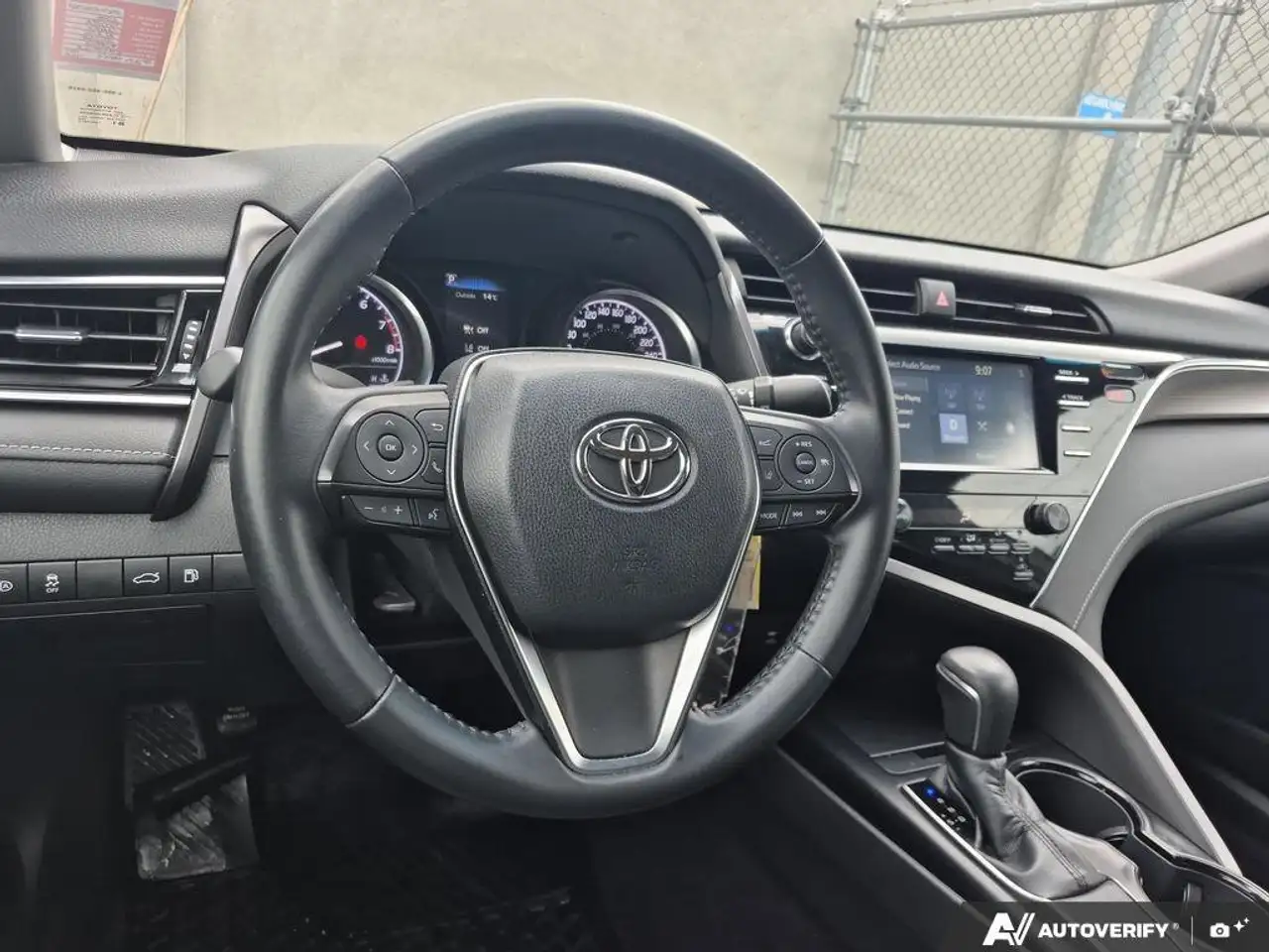 Toyota Camry снимка Toyota Camry