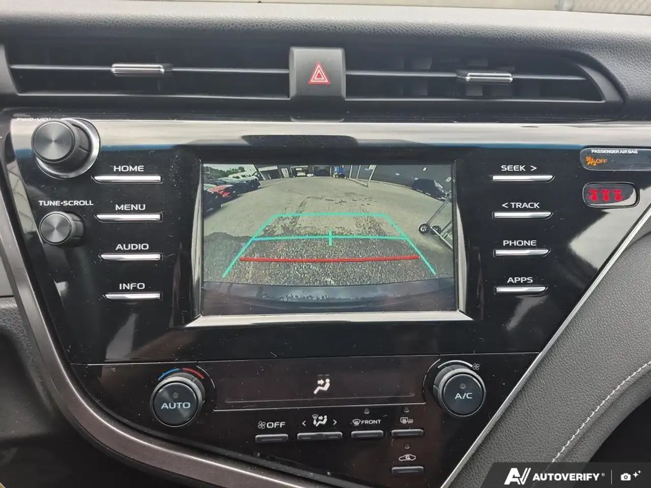 Toyota Camry снимка Toyota Camry