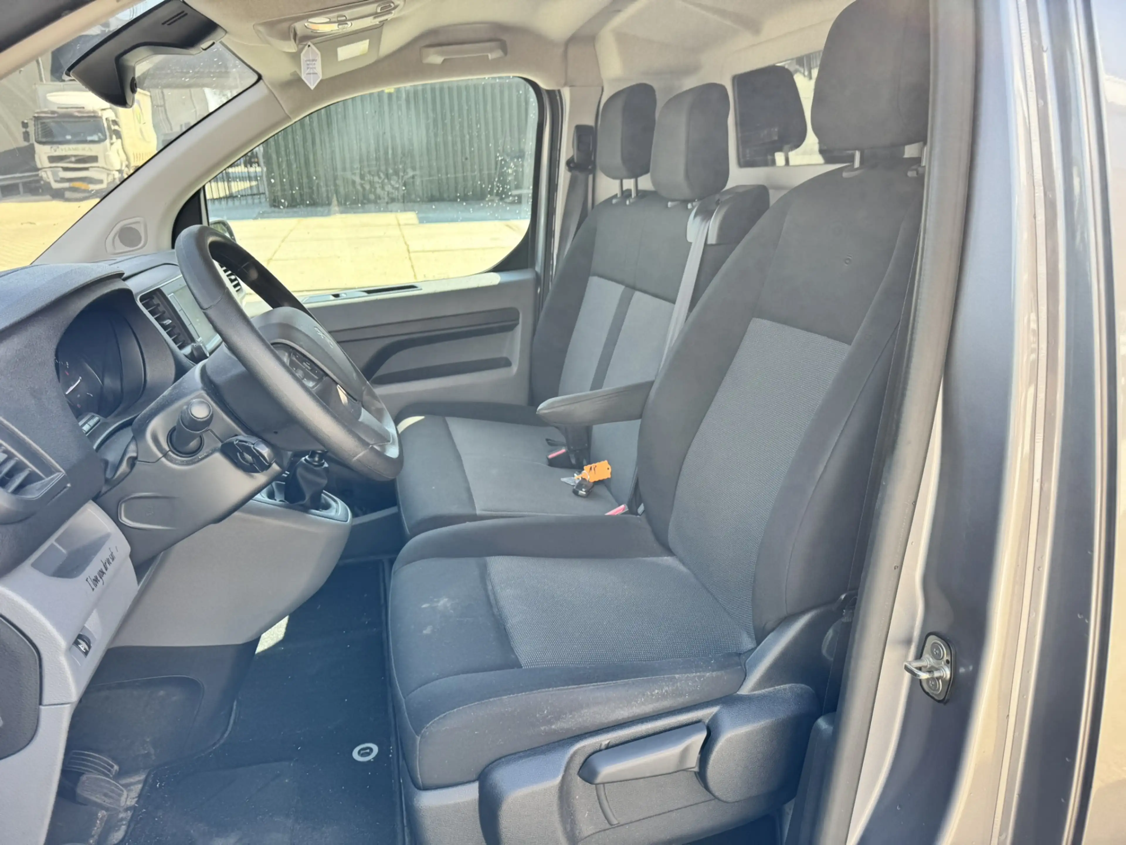 Peugeot Expert 2.0 BlueHDI 145 Long Asphalt*Navigatie*Airco*Camer — photo 10