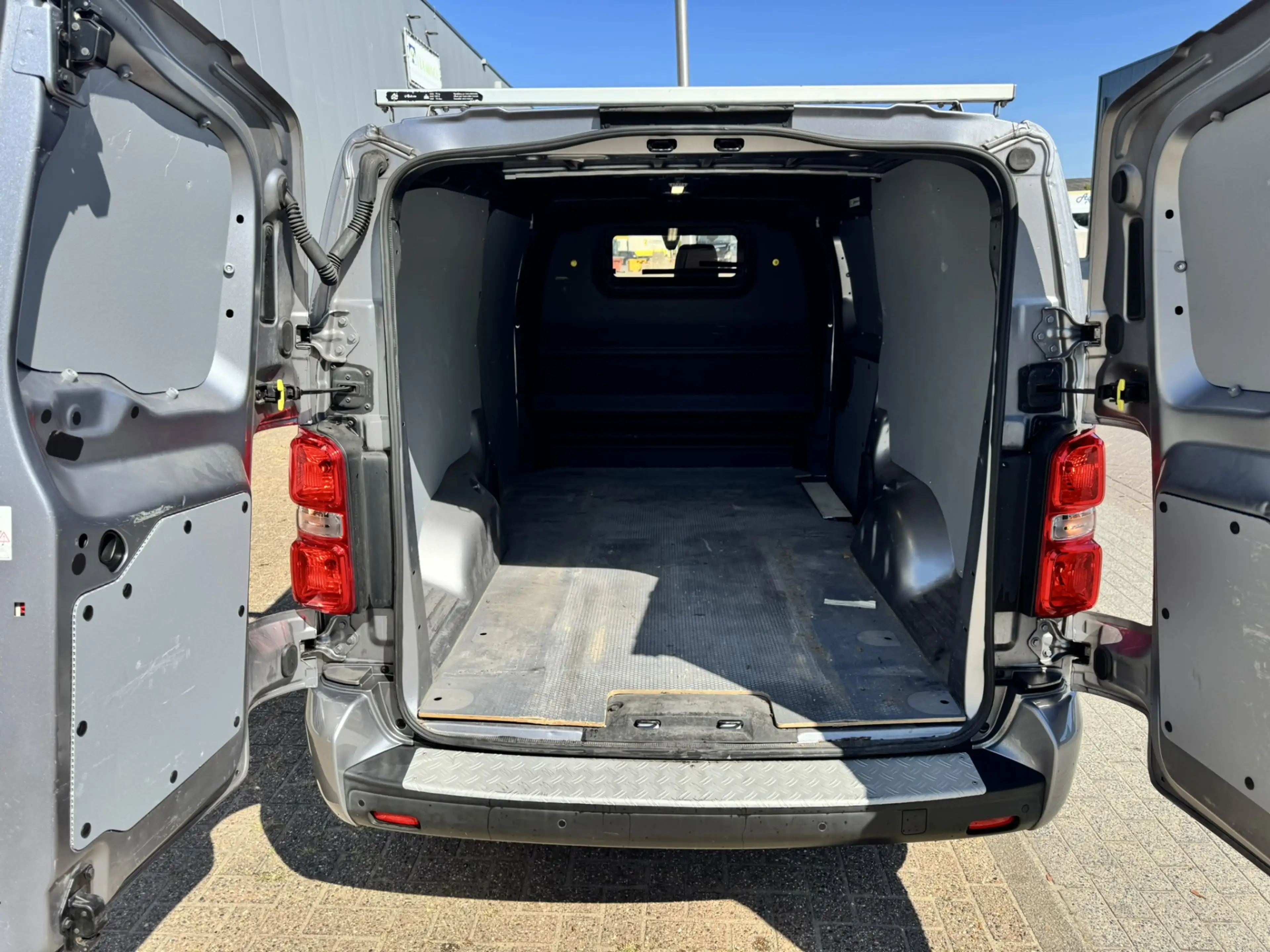 Peugeot Expert 2.0 BlueHDI 145 Long Asphalt*Navigatie*Airco*Camer — photo 7