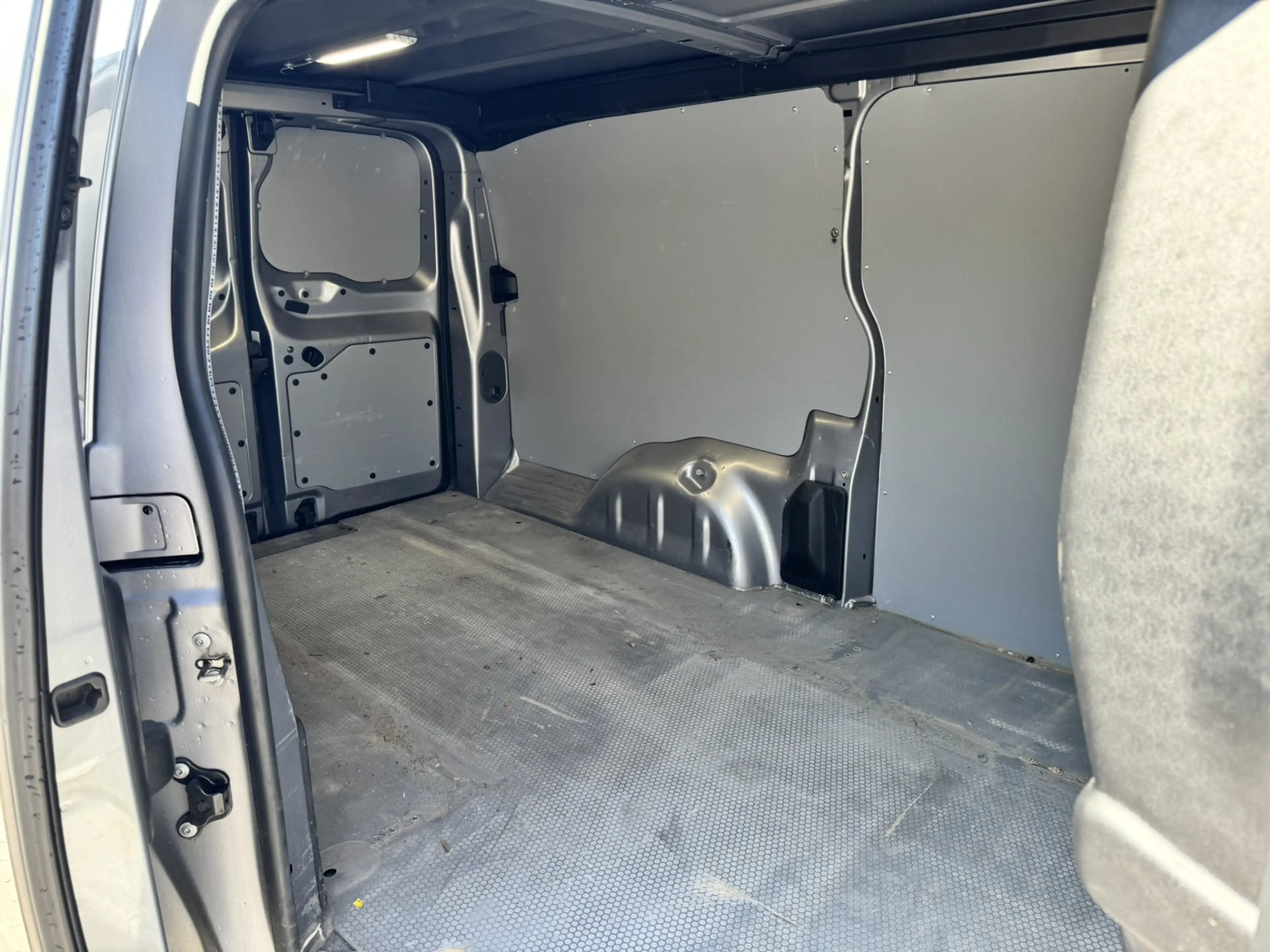 Peugeot Expert 2.0 BlueHDI 145 Long Asphalt*Navigatie*Airco*Camer — photo 4