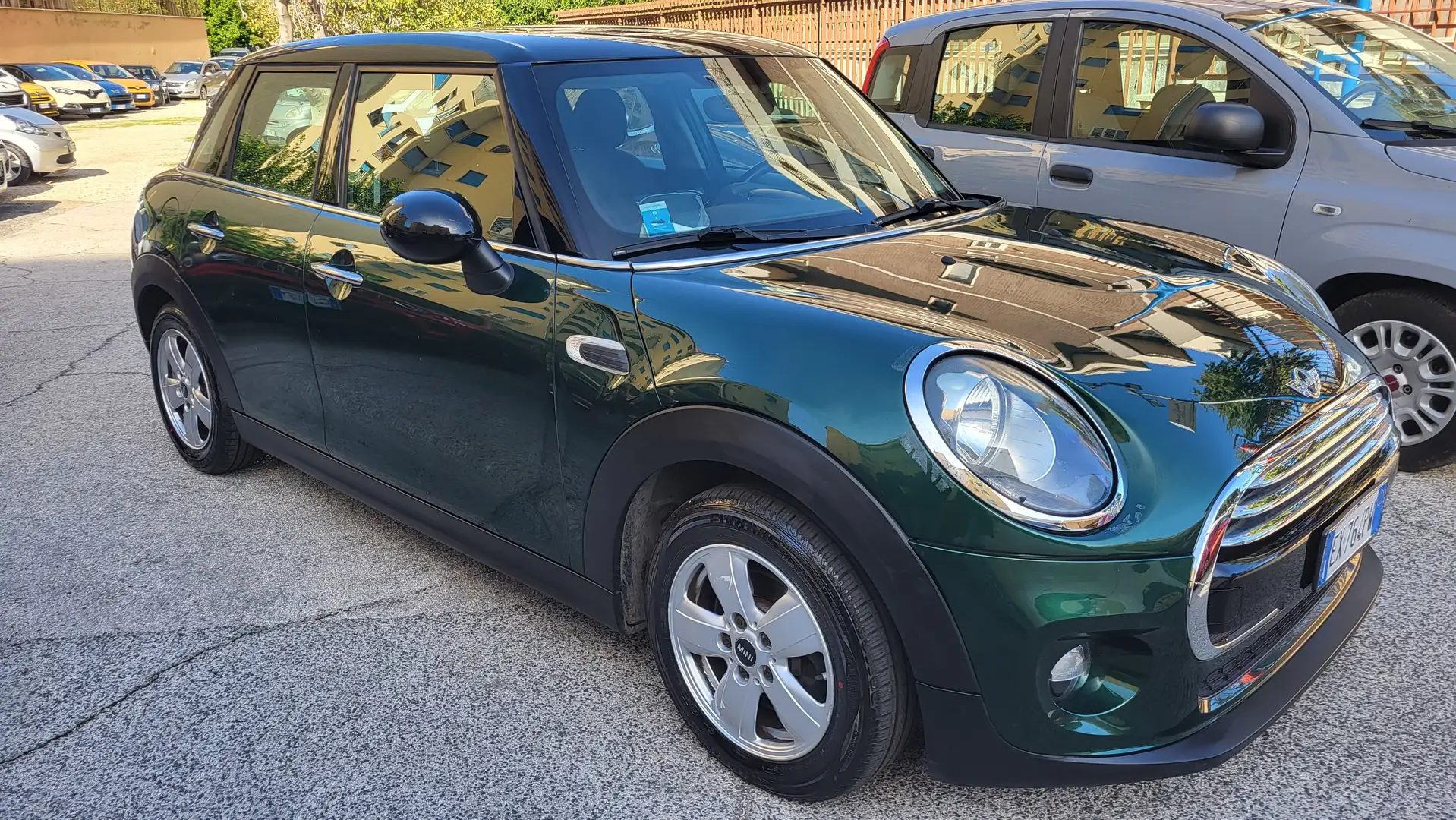 MINI Cooper D Mini IV F55-F56 2014 1.5 Business XL 5p Vert - 1