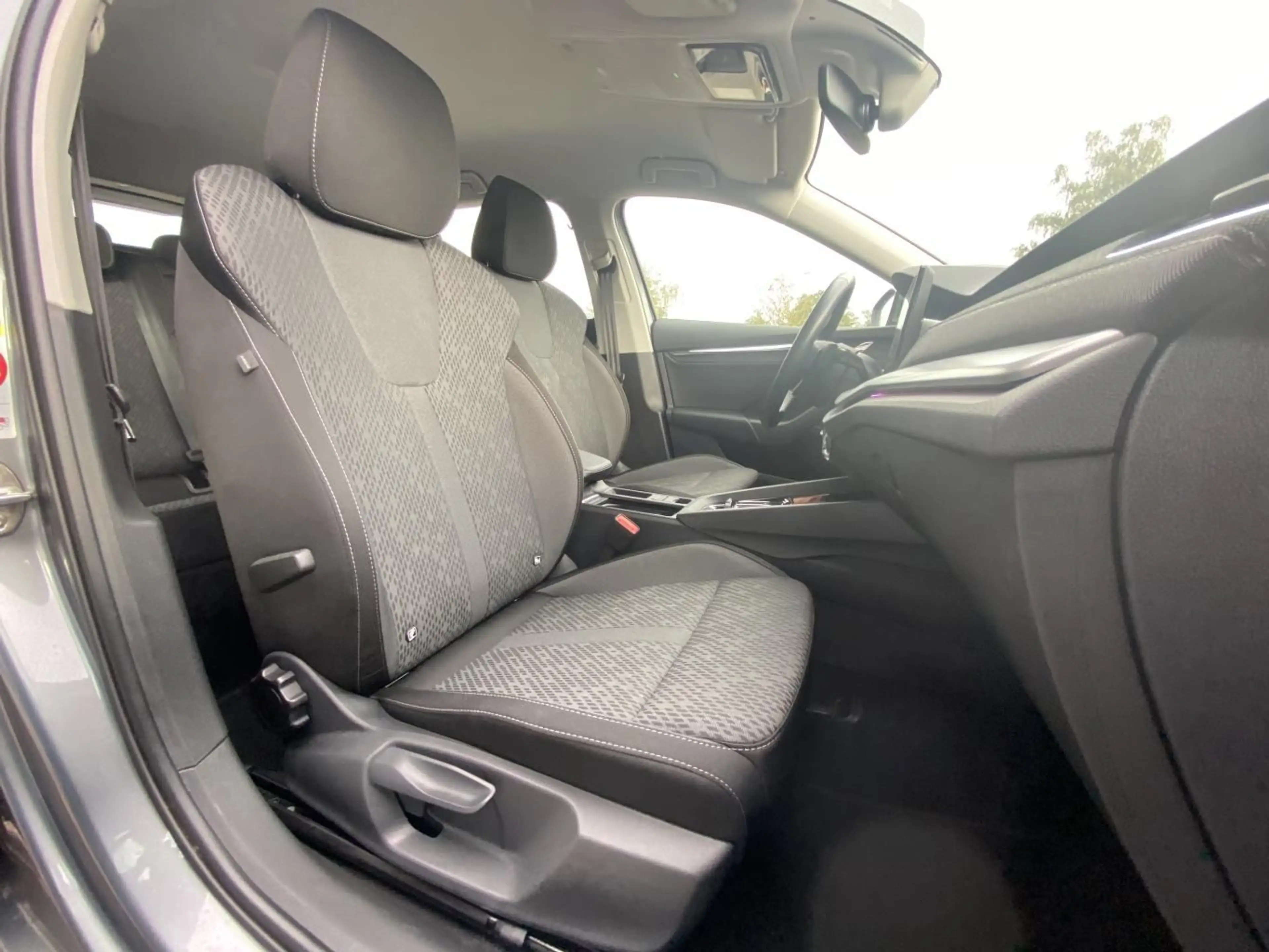 Skoda Octavia Combi 1.5 eTSI DSG Style HEAD-UP+SMART-L — photo 11