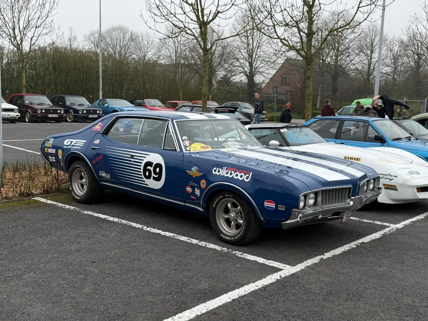 Oldsmobile Cutlass F85 Blau - 2