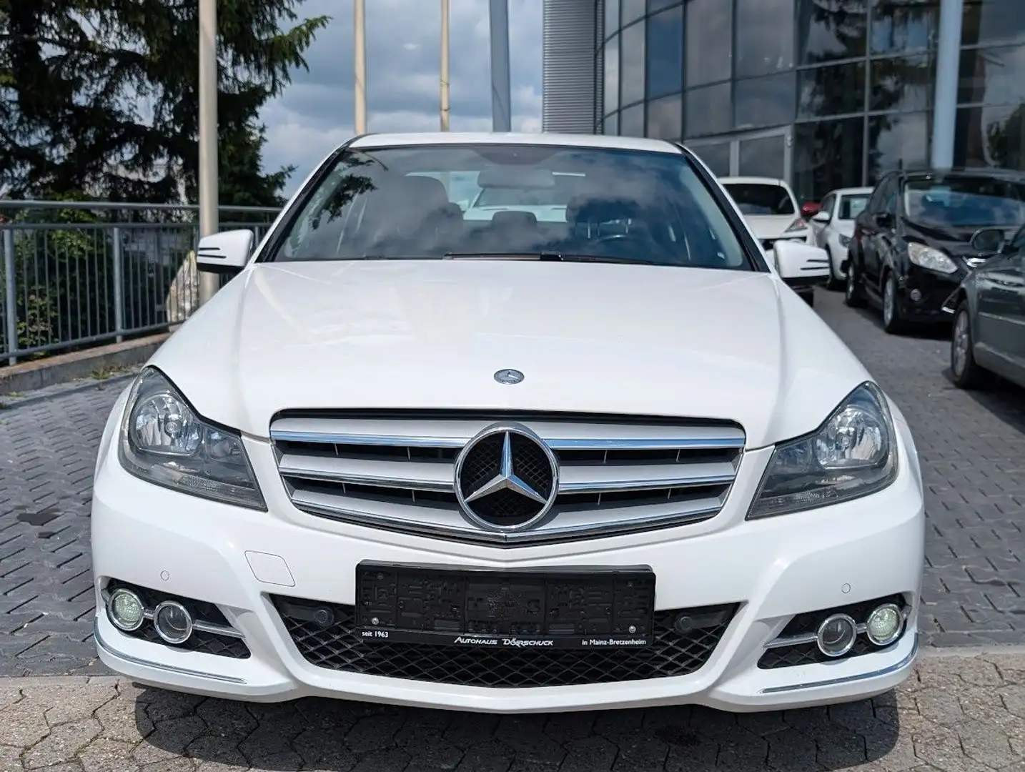 Mercedes-Benz C 220 C -Klasse Lim. C 220 CDI BlueEfficiency Білий - 2