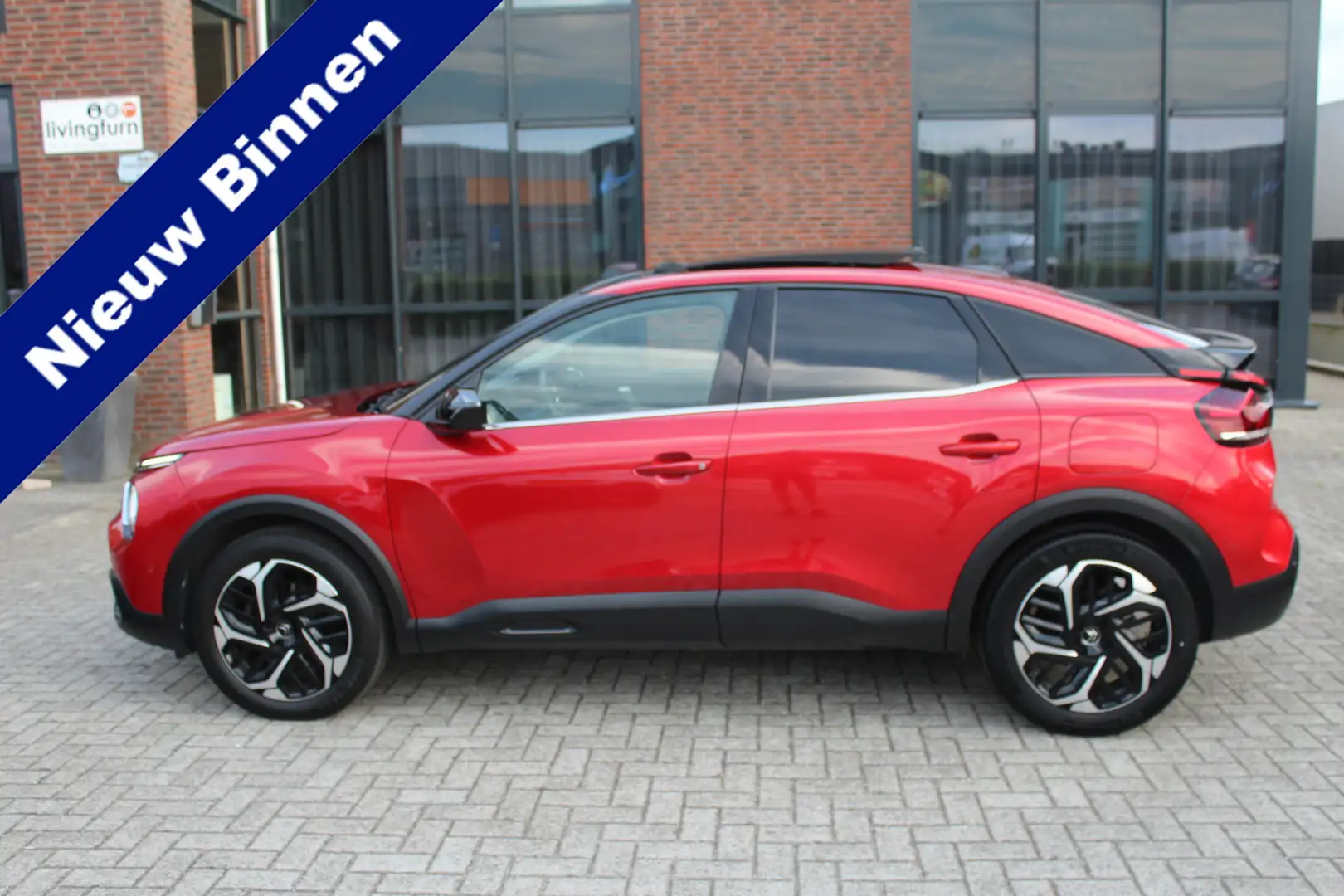 Citroen C4 1.2 Puretech Shine Pack Clima-Cruise-Led-Navi-Schu Rood - 1
