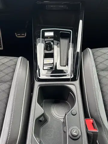 Volkswagen Golf view 14