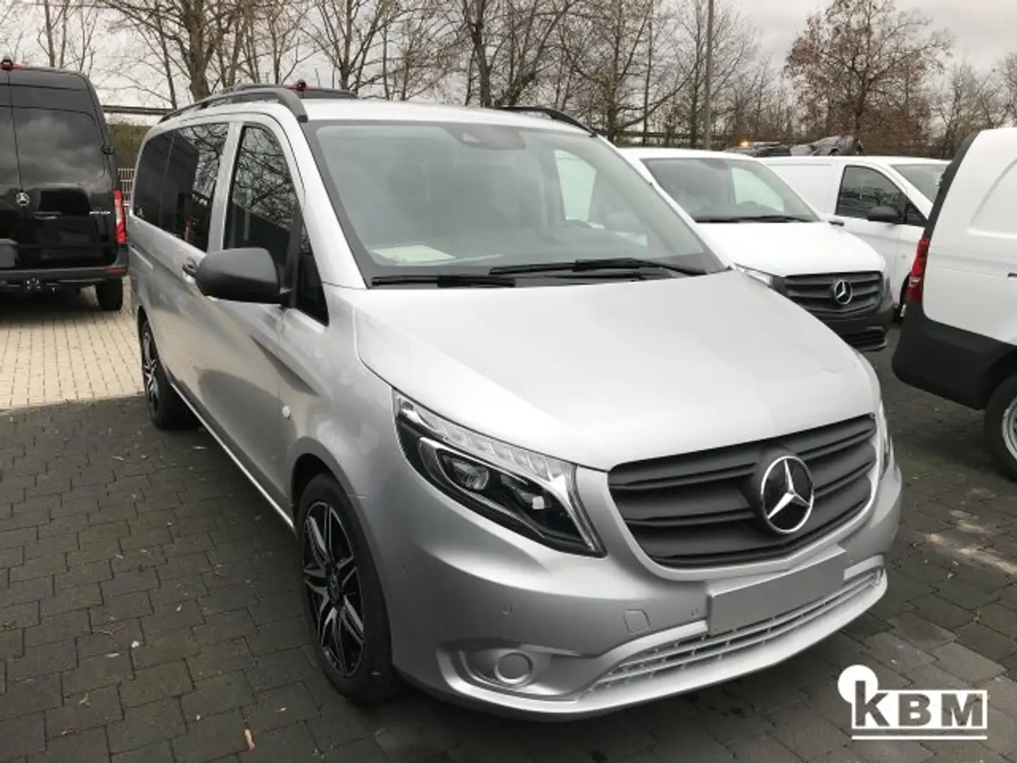 Mercedes-Benz Vito Vito 119 CDI Tourer PRO L LED*AHK*Panoramadach Argento - 2