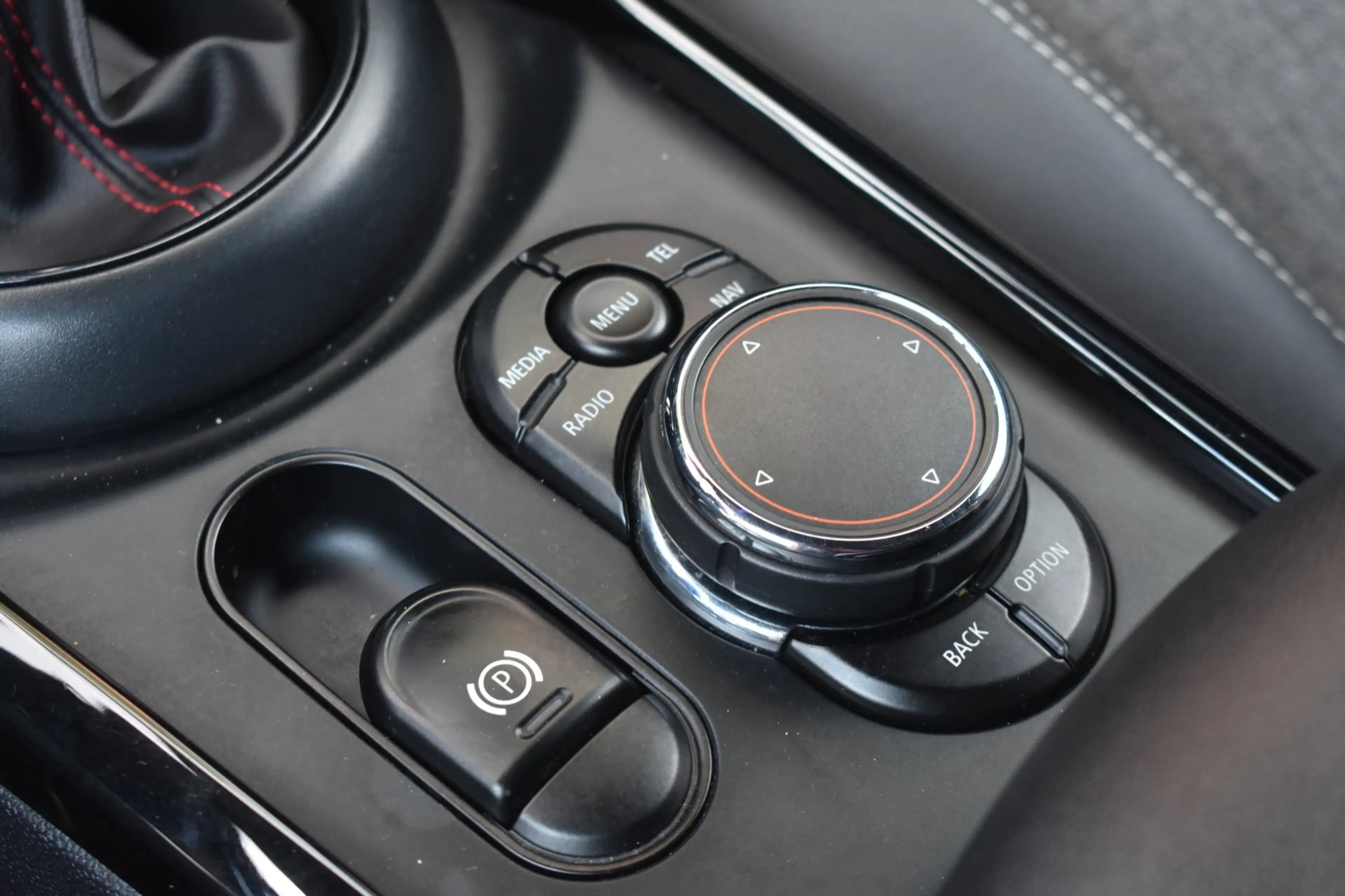 MINI Cooper S Clubman 2.0 '16 Clima Navi Cruise LED Inruil mogelijk — photo 24
