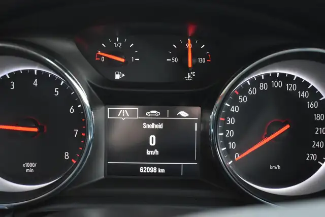 Opel Astra view 9