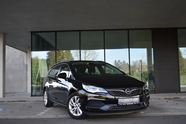 Opel Astra view 5