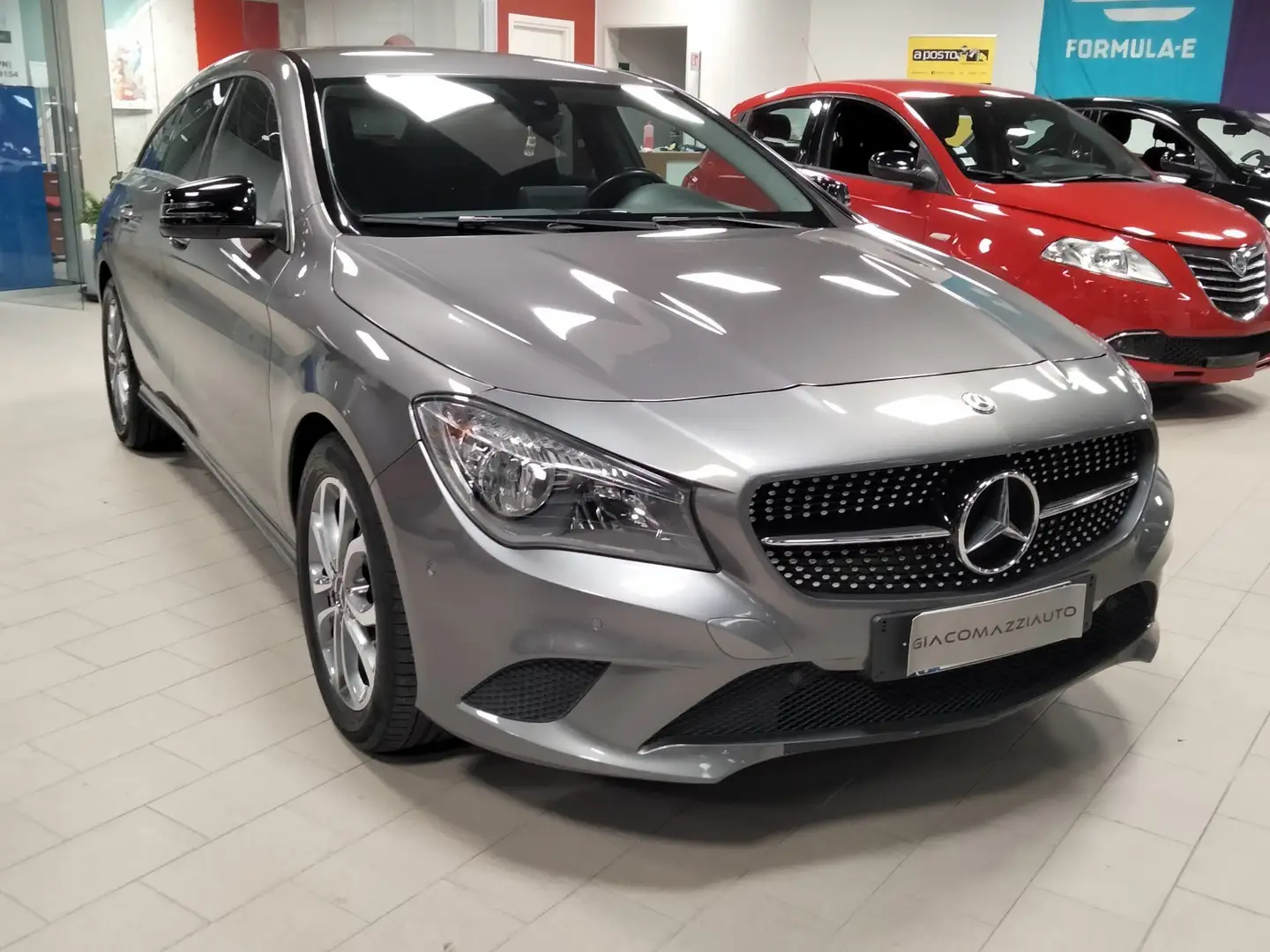 Mercedes-Benz CLA 180 Shooting Brake d Business Grigio - 1