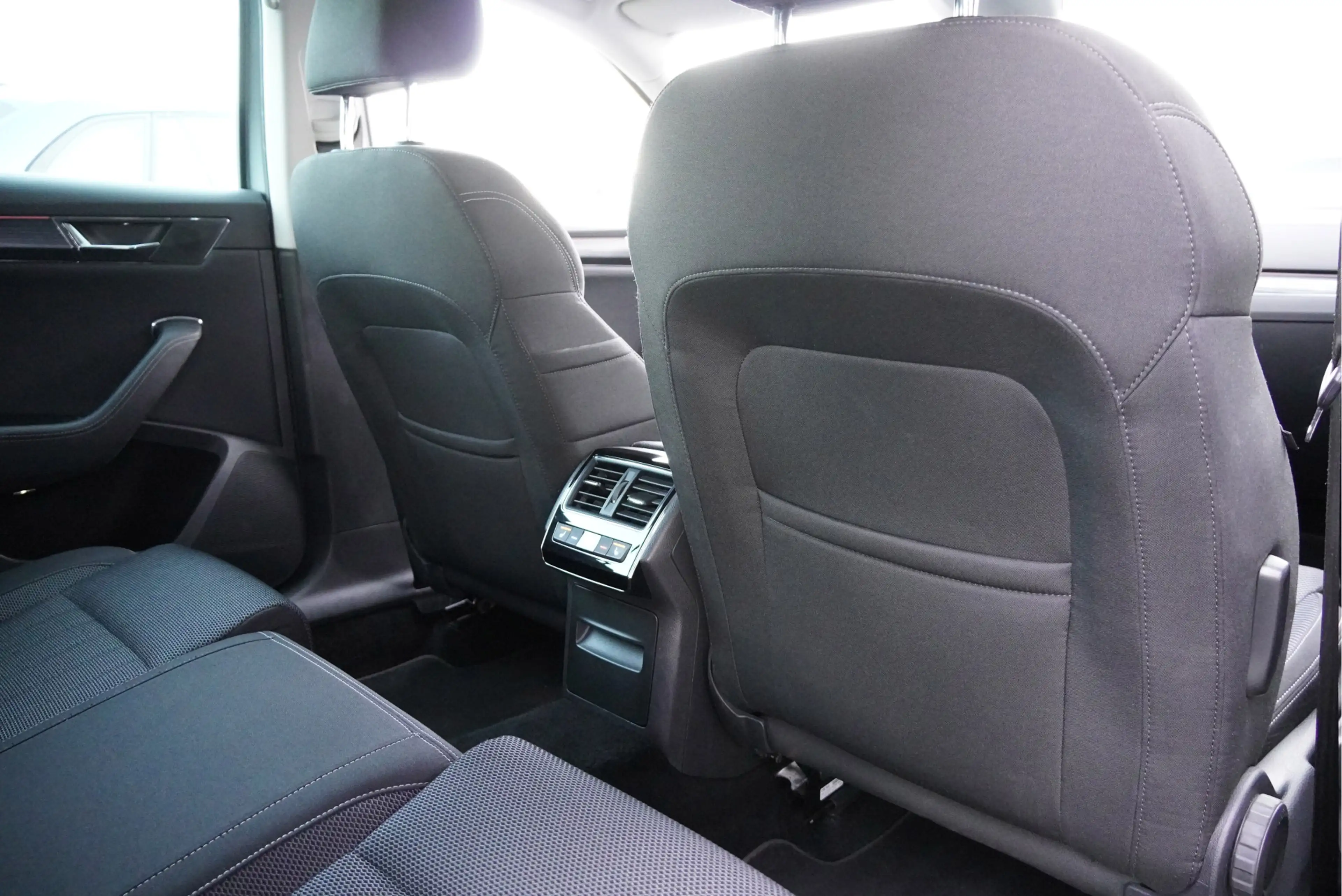 Skoda Superb Combi 1.5 TSI ACT 150PK! Automaat Business Edition — photo 18