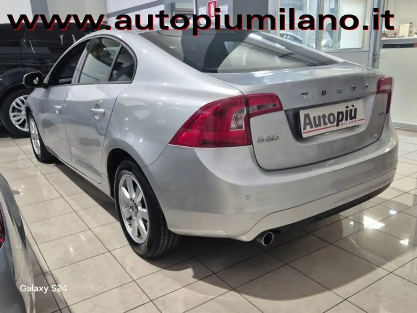 Volvo S60 S60 II 2014 2.0 d3 Business geartronic Argent - 2