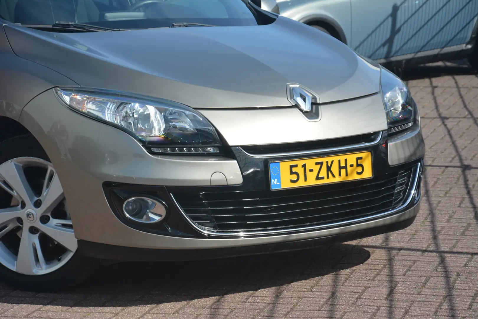Renault Megane 1.5 dCi Collection Nederlandse auto 95323 NAP UNIE Braun - 2